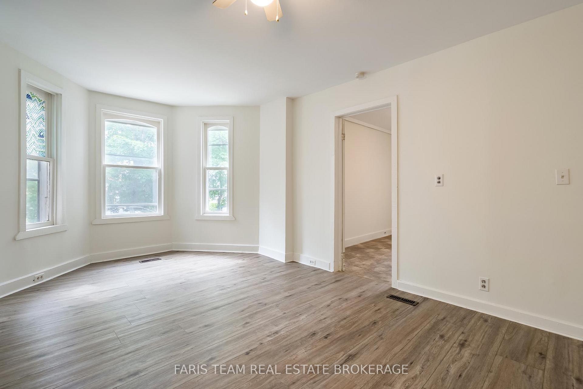 Photo 14 of 116 Albert Street S, Orillia — HOMEH