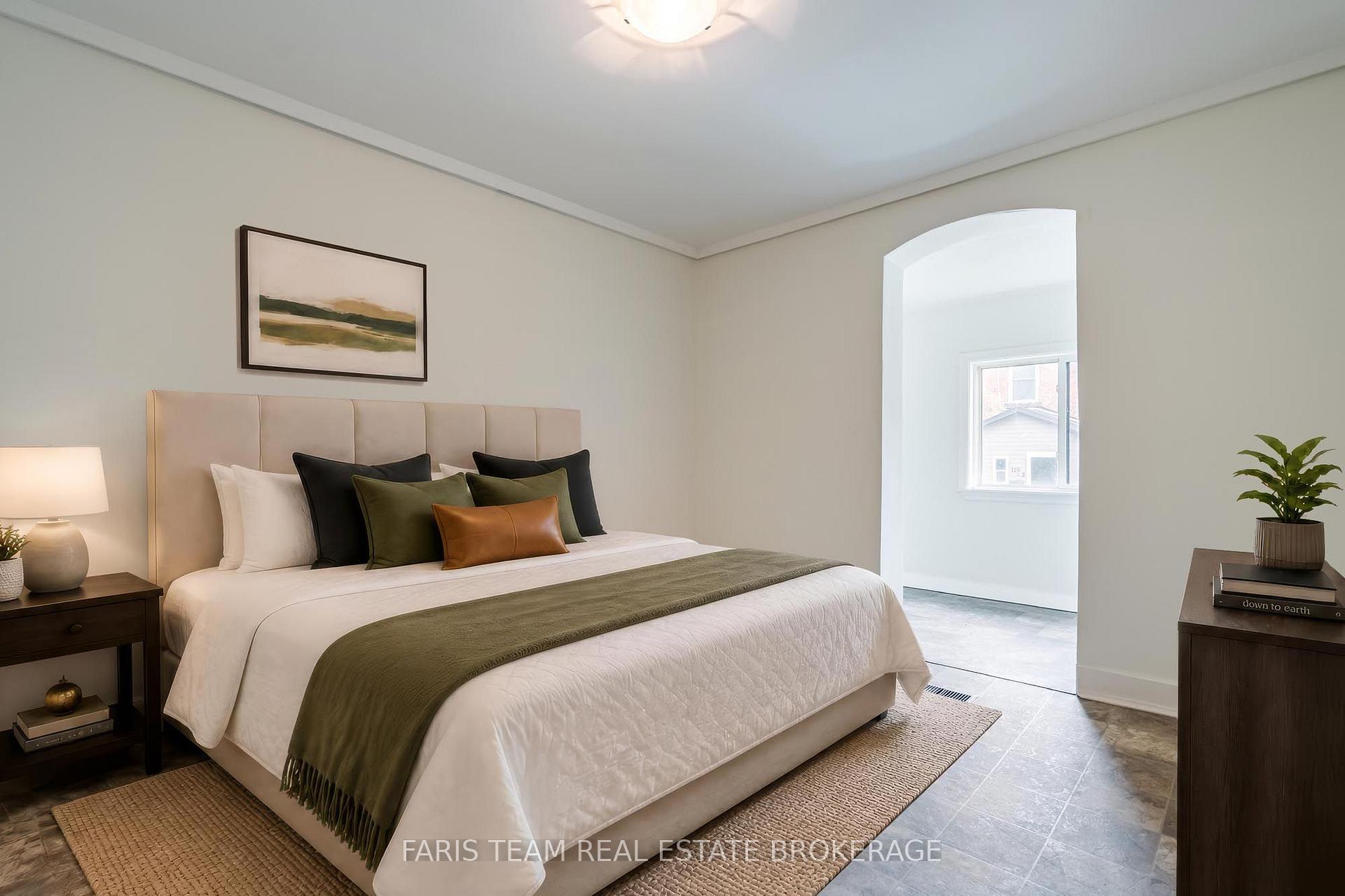 Photo 15 of 116 Albert Street S, Orillia — HOMEH