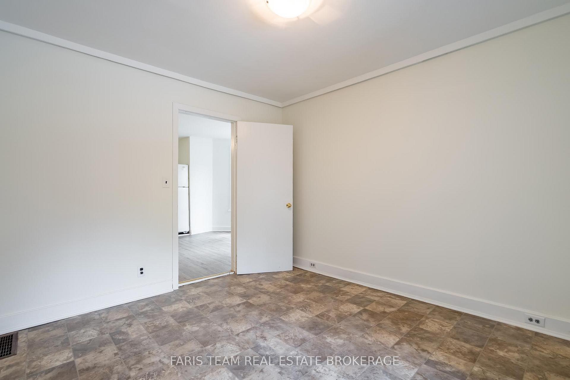 Photo 16 of 116 Albert Street S, Orillia — HOMEH