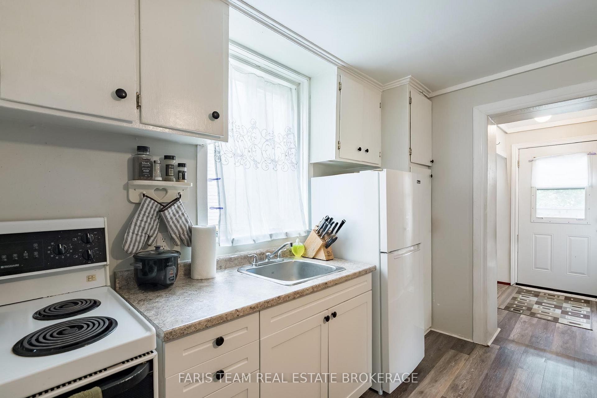 Photo 22 of 116 Albert Street S, Orillia — HOMEH