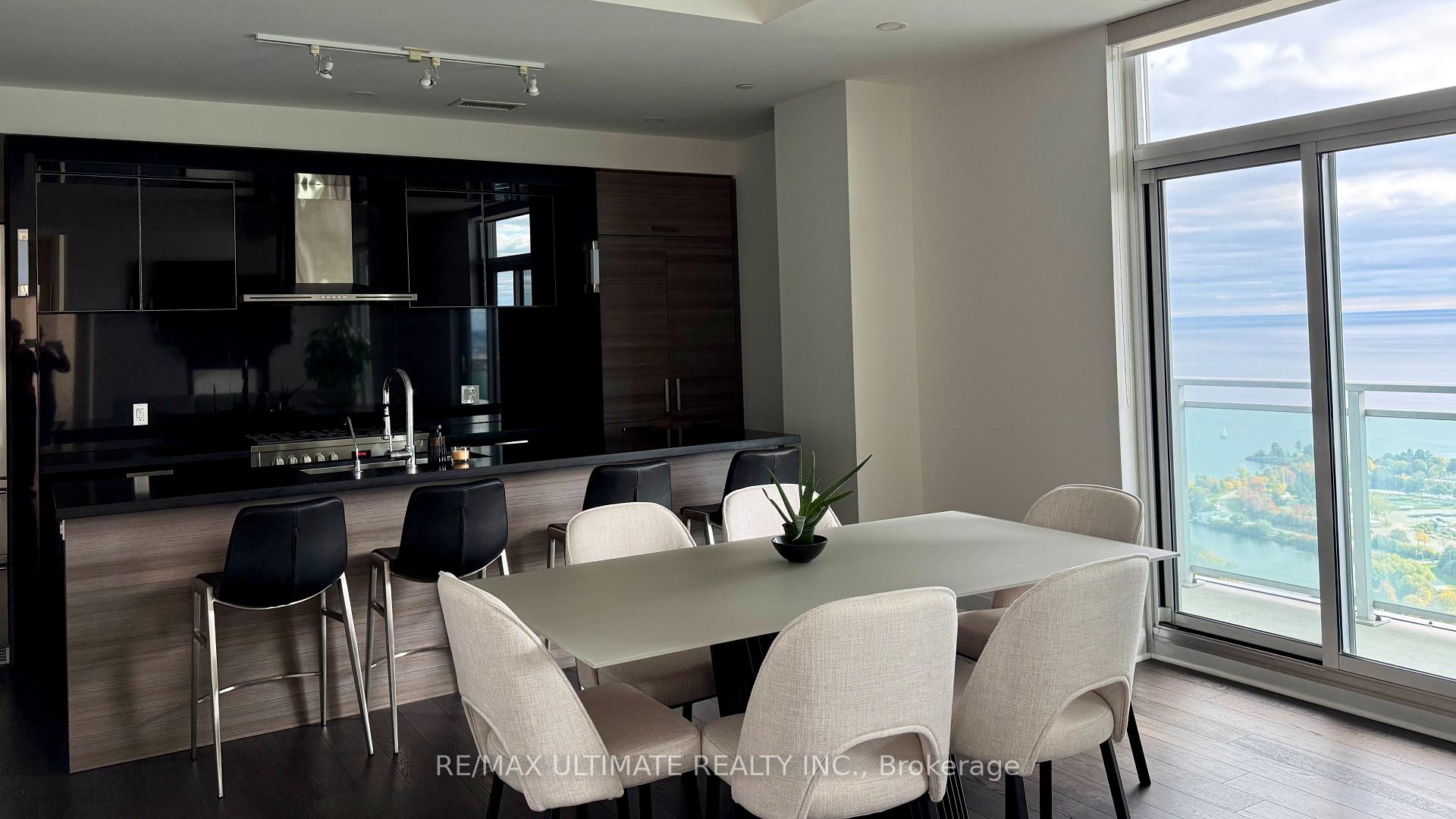 Photo 2 of Unit 3901, 33 Shore Breeze Drive, Etobicoke, Mimico — HOMEH