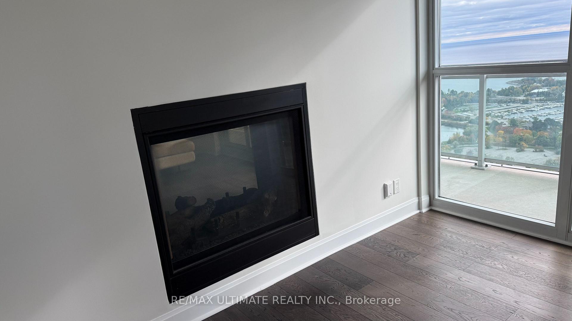 Photo 6 of Unit 3901, 33 Shore Breeze Drive, Etobicoke, Mimico — HOMEH