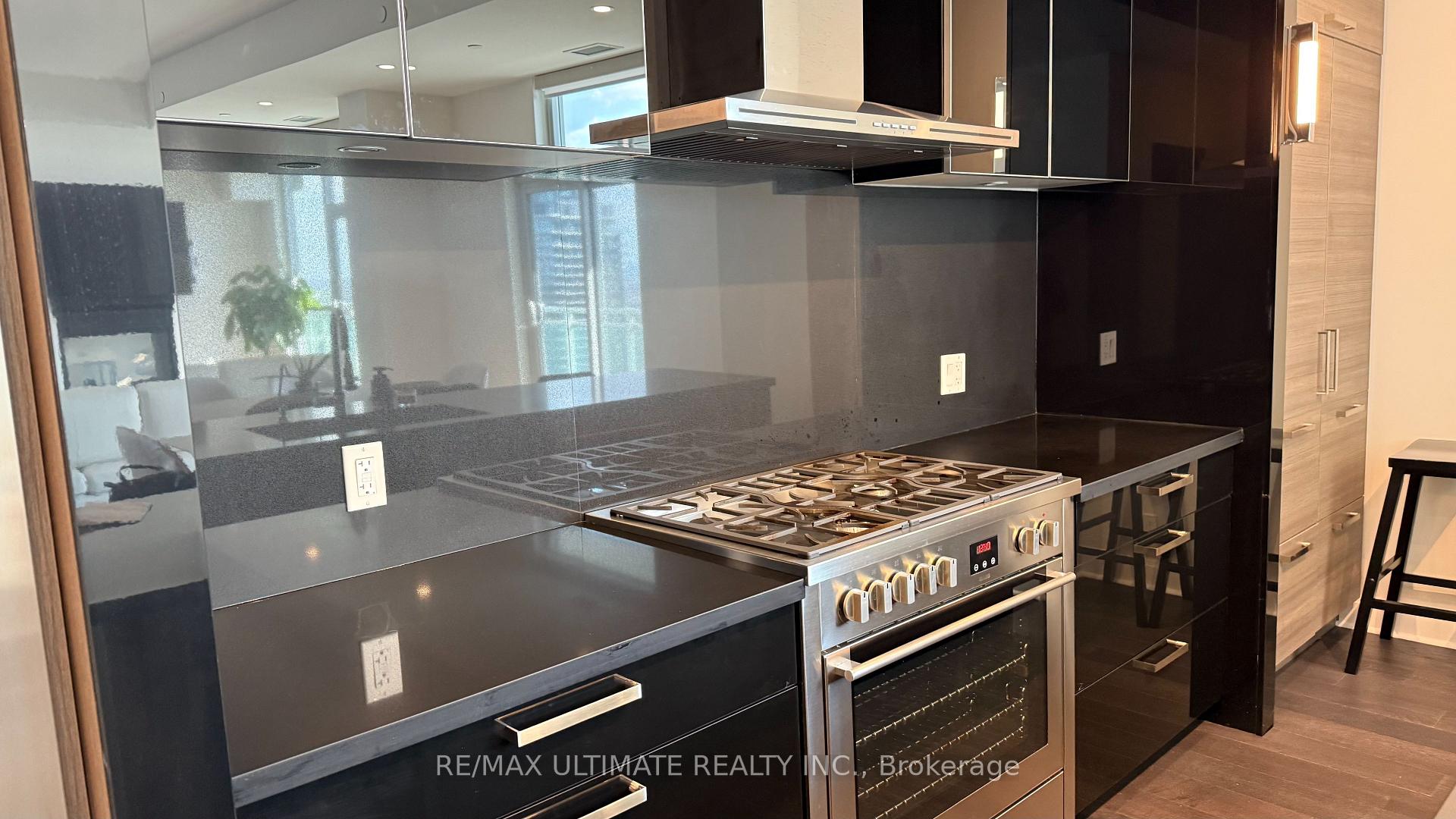 Photo 11 of Unit 3901, 33 Shore Breeze Drive, Etobicoke, Mimico — HOMEH