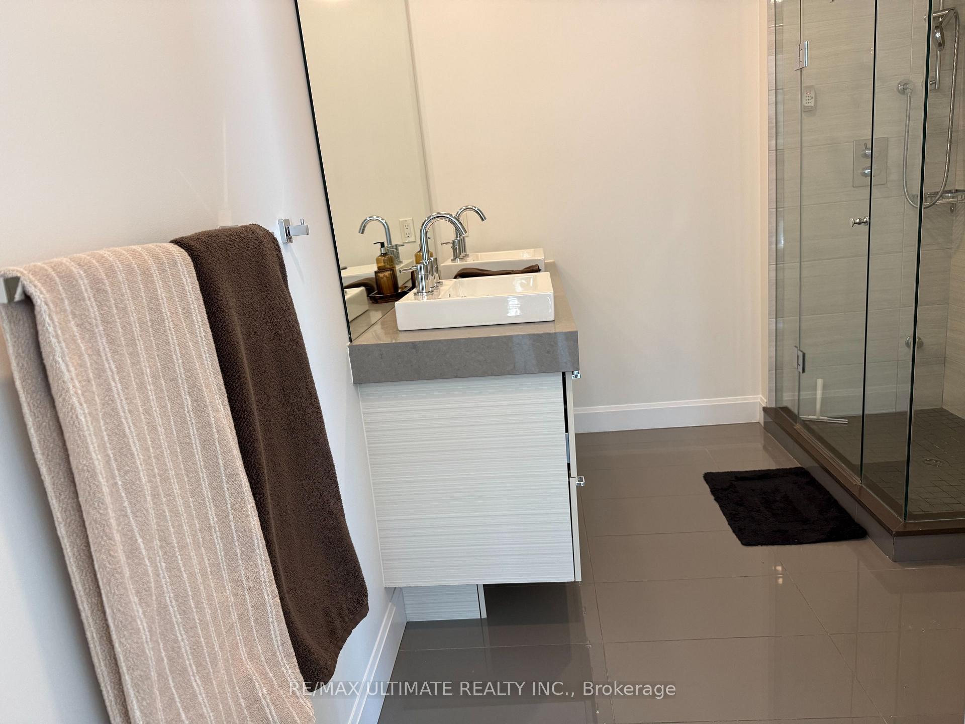 Photo 13 of Unit 3901, 33 Shore Breeze Drive, Etobicoke, Mimico — HOMEH