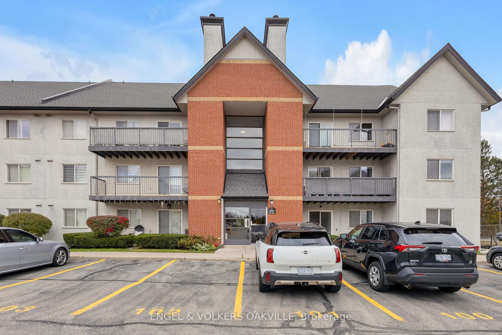 Photo of Unit 712, 1450 Glen Abbey Gate