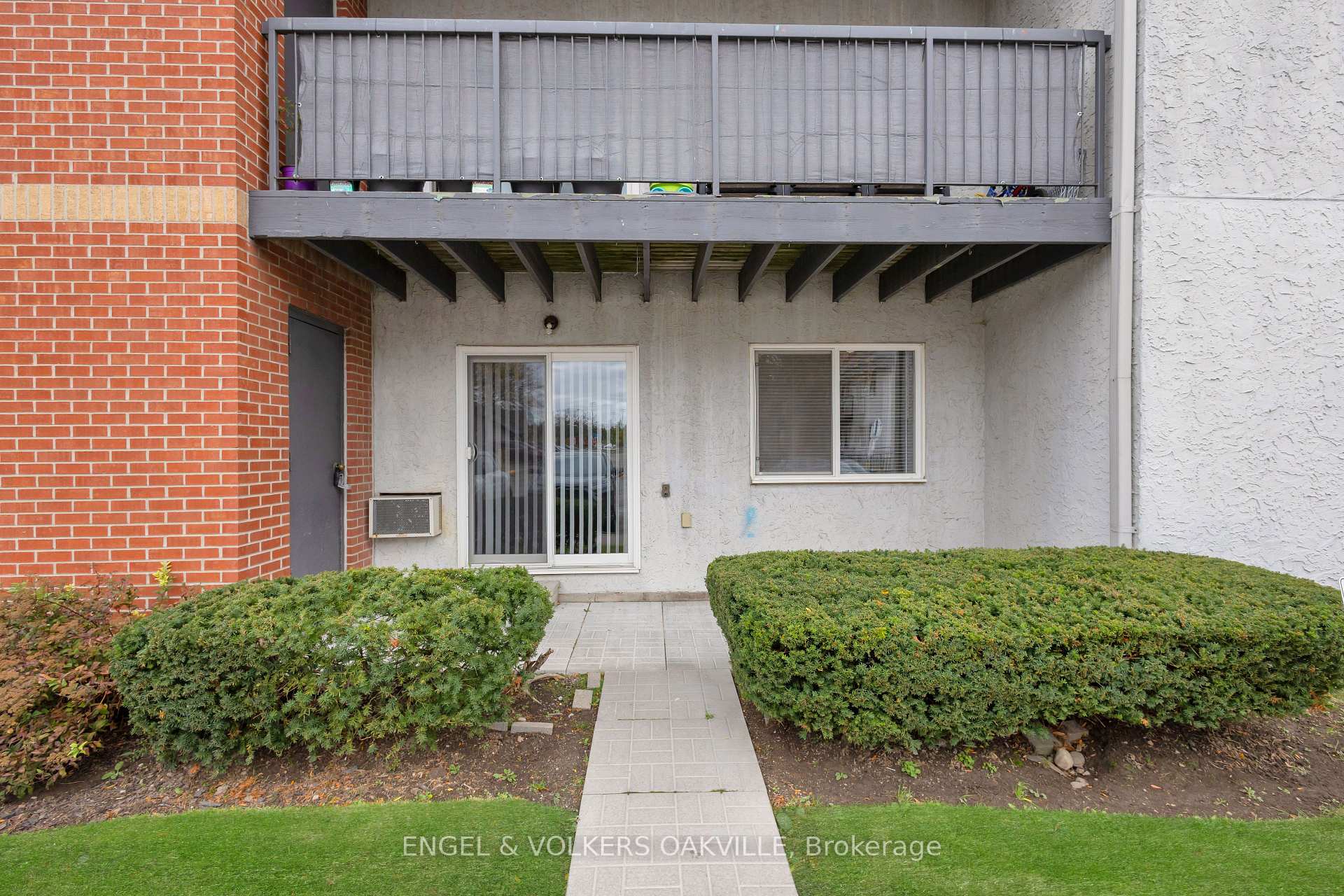 Photo 3 of Unit 712, 1450 Glen Abbey Gate, Oakville, Glen Abbey — HOMEH
