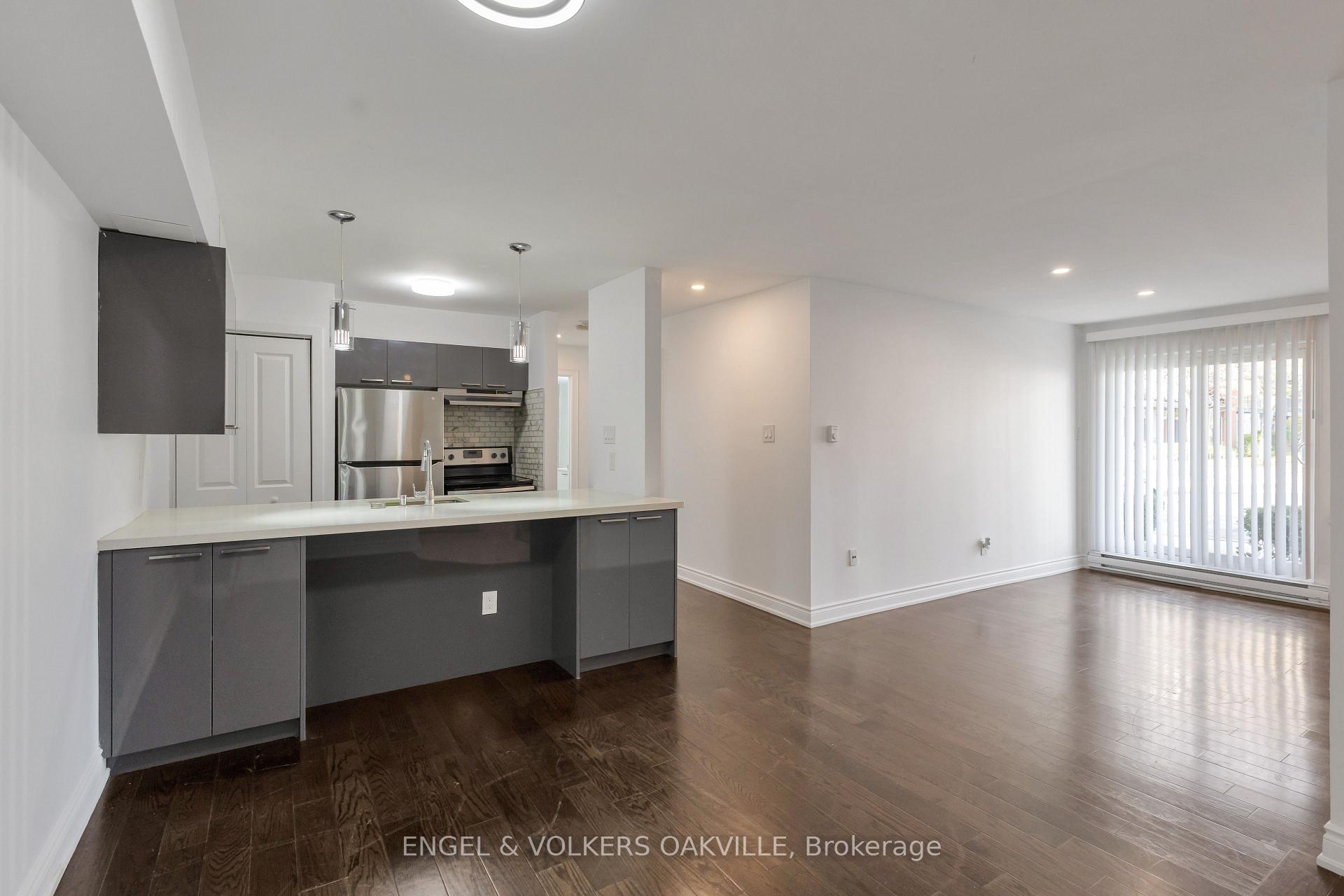 Photo 5 of Unit 712, 1450 Glen Abbey Gate, Oakville, Glen Abbey — HOMEH