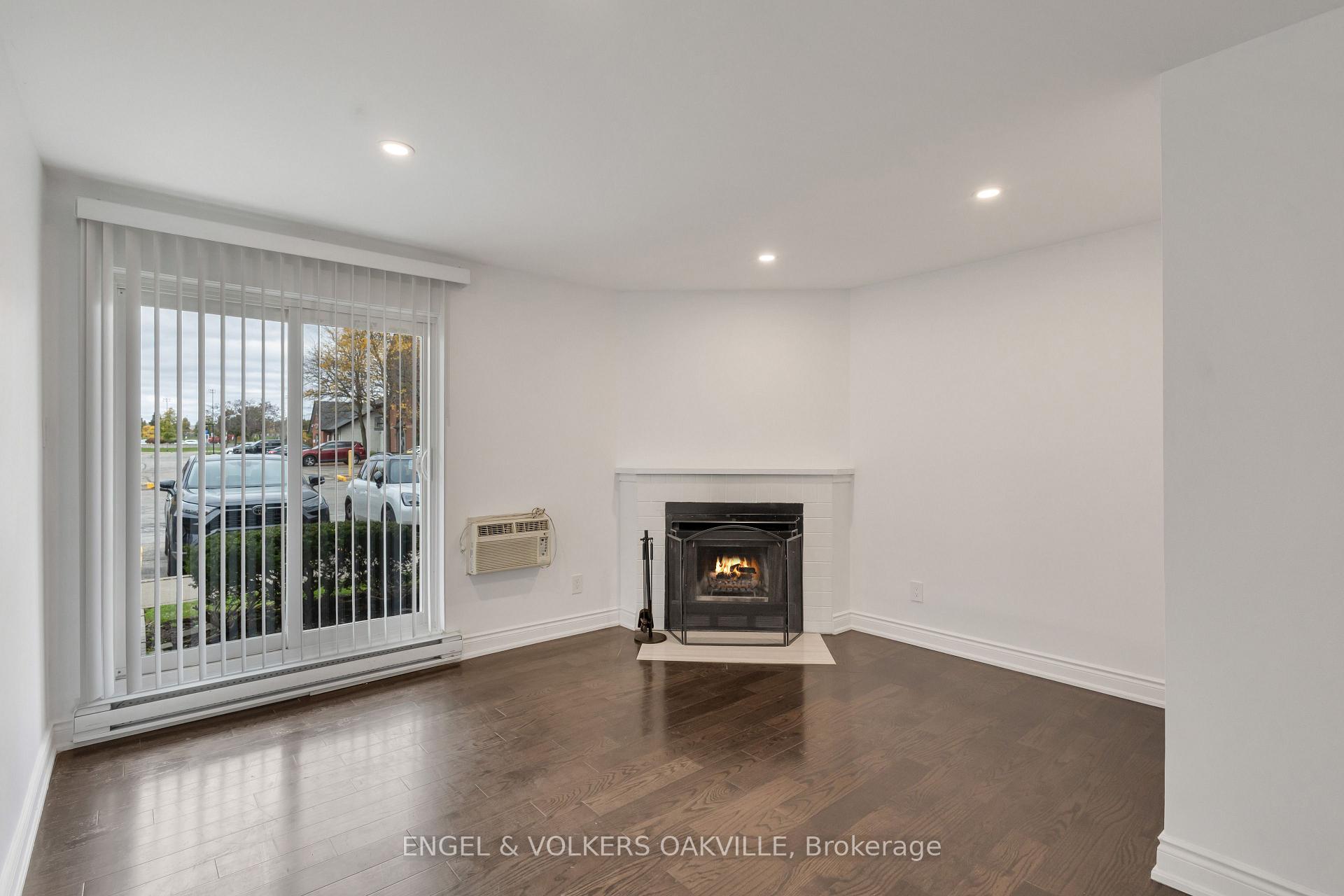 Photo 10 of Unit 712, 1450 Glen Abbey Gate, Oakville, Glen Abbey — HOMEH