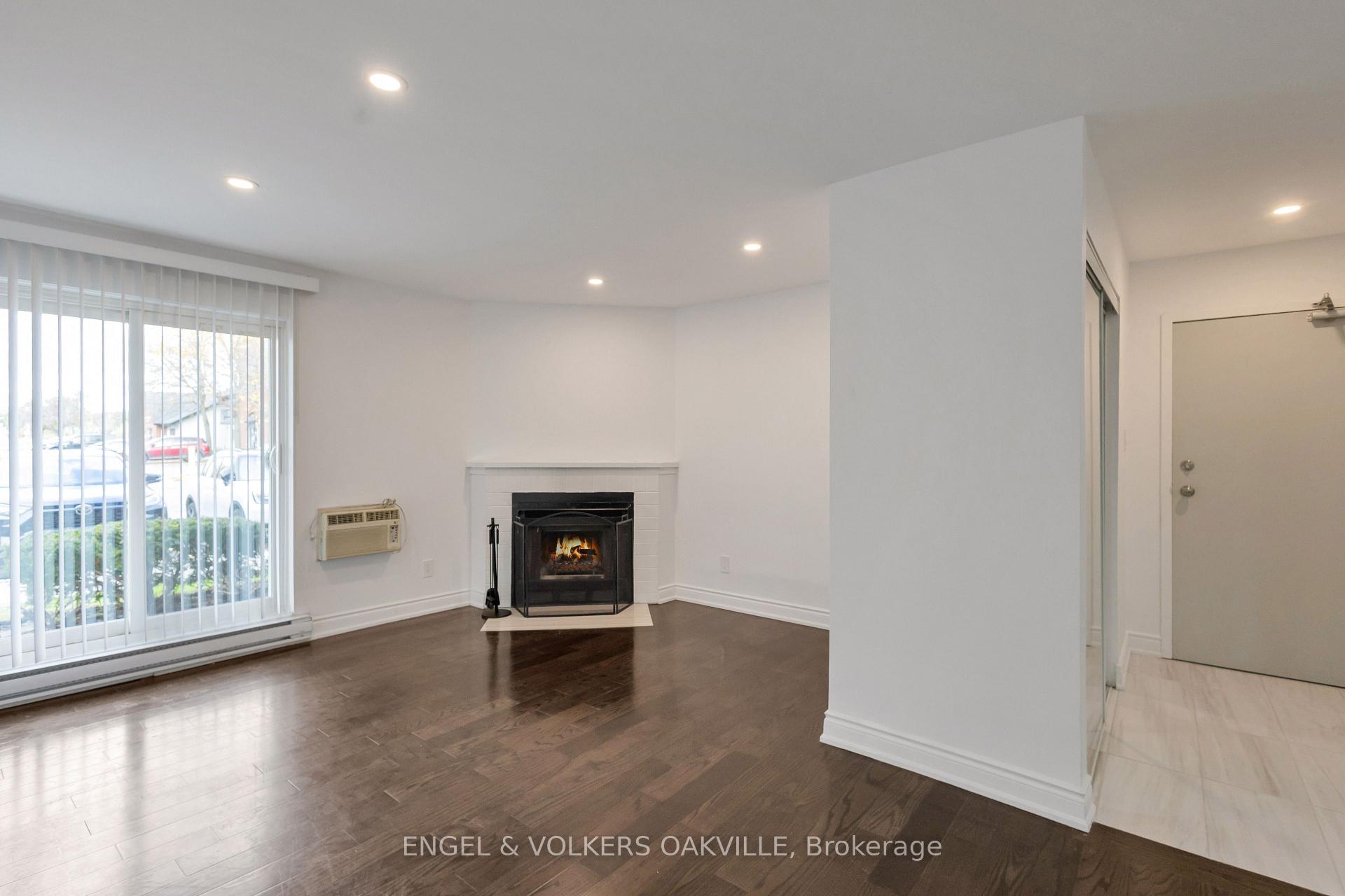 Photo 11 of Unit 712, 1450 Glen Abbey Gate, Oakville, Glen Abbey — HOMEH