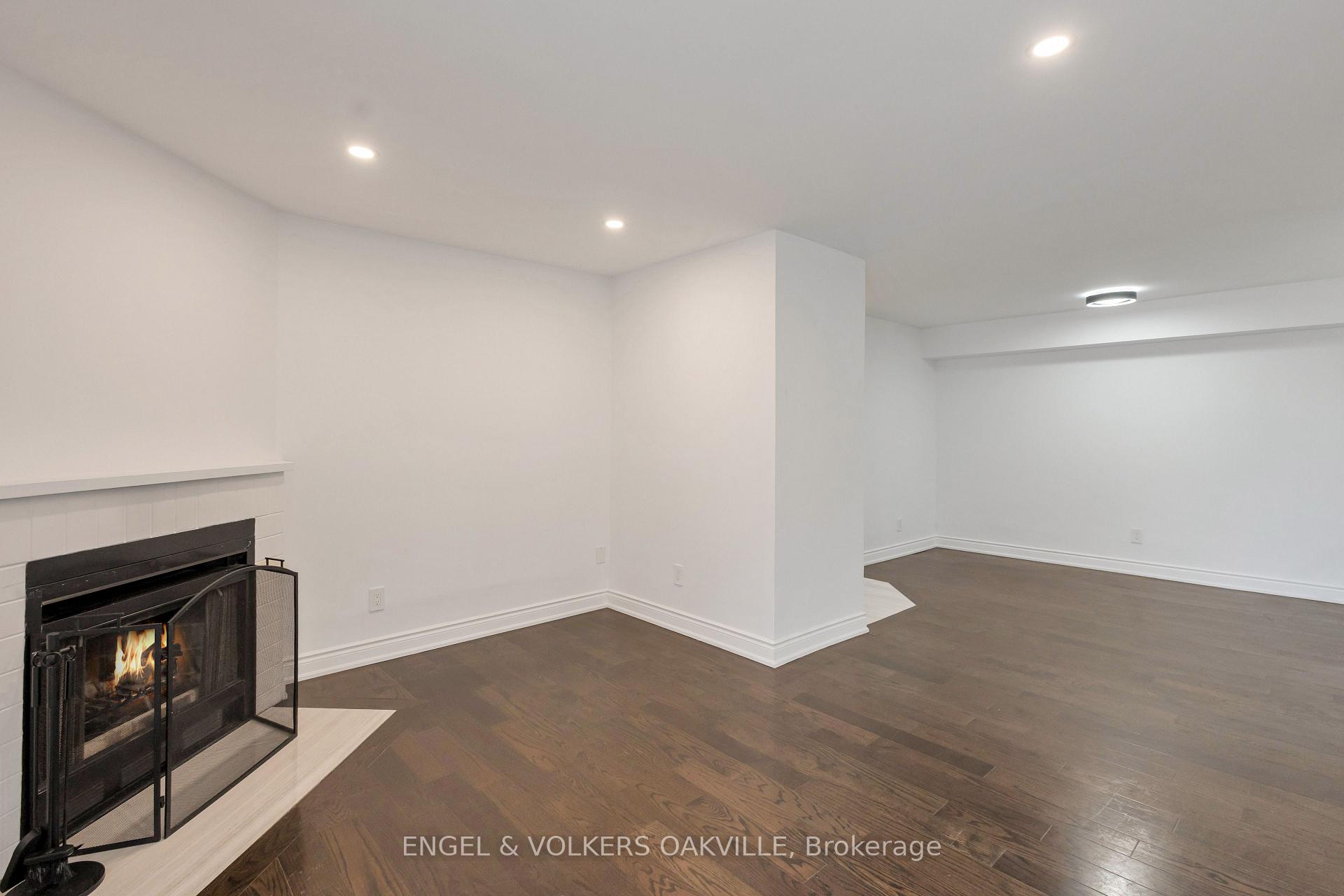 Photo 12 of Unit 712, 1450 Glen Abbey Gate, Oakville, Glen Abbey — HOMEH