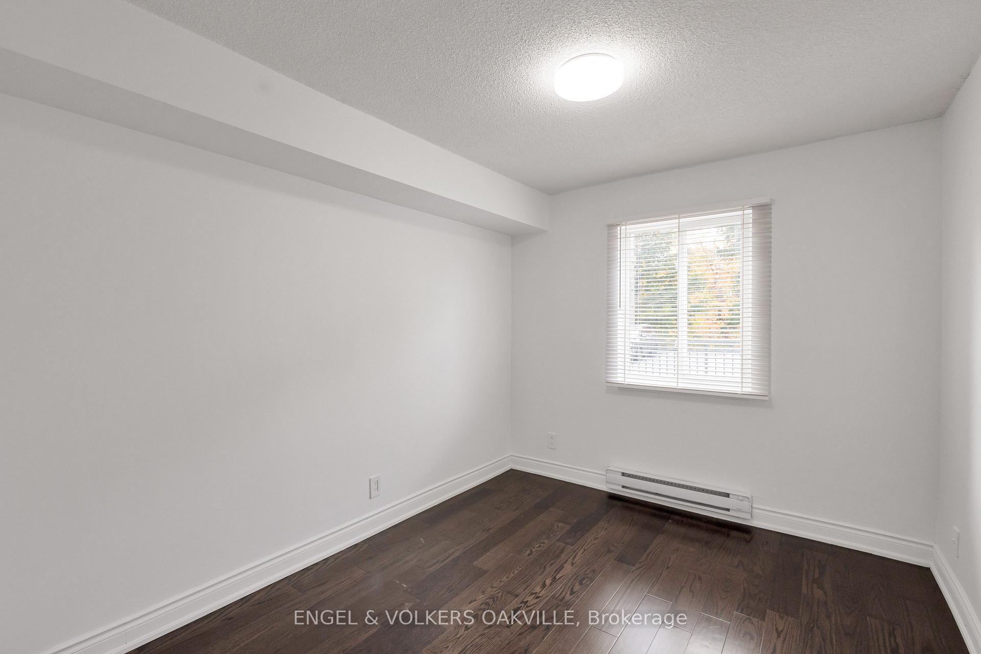 Photo 18 of Unit 712, 1450 Glen Abbey Gate, Oakville, Glen Abbey — HOMEH