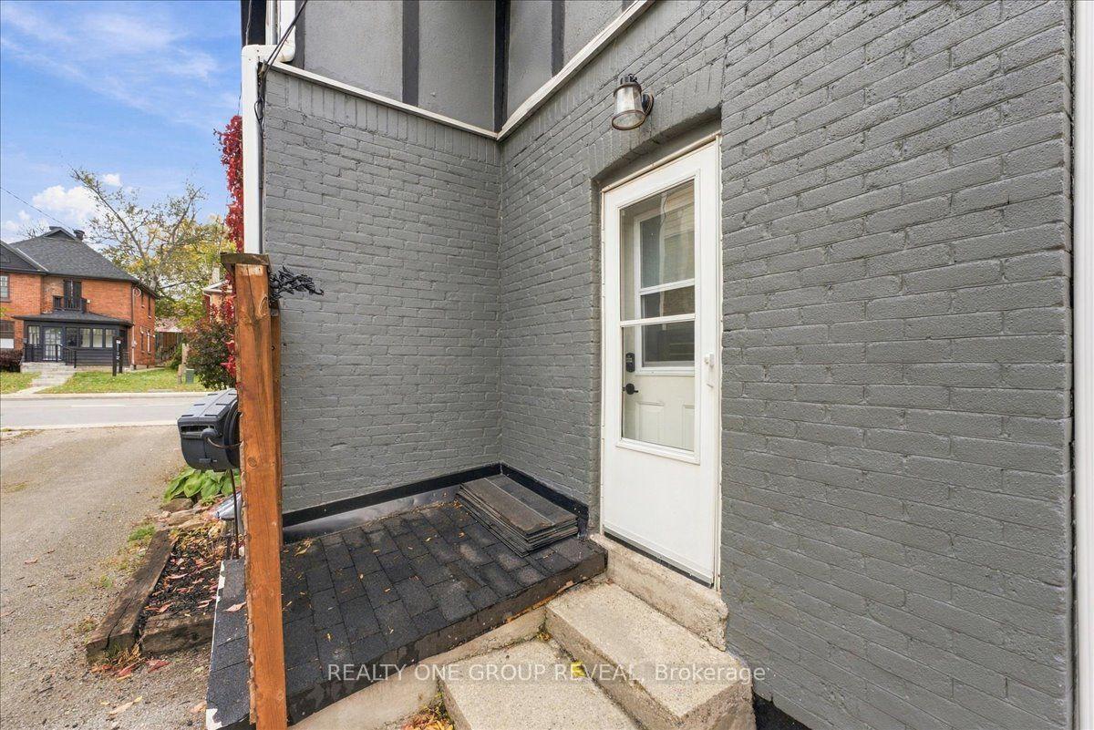 Photo 38 of 27 Ross Street, Barrie, City Centre — HOMEH