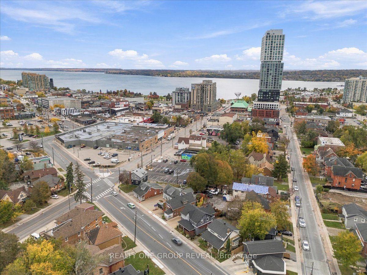 Photo 42 of 27 Ross Street, Barrie, City Centre — HOMEH
