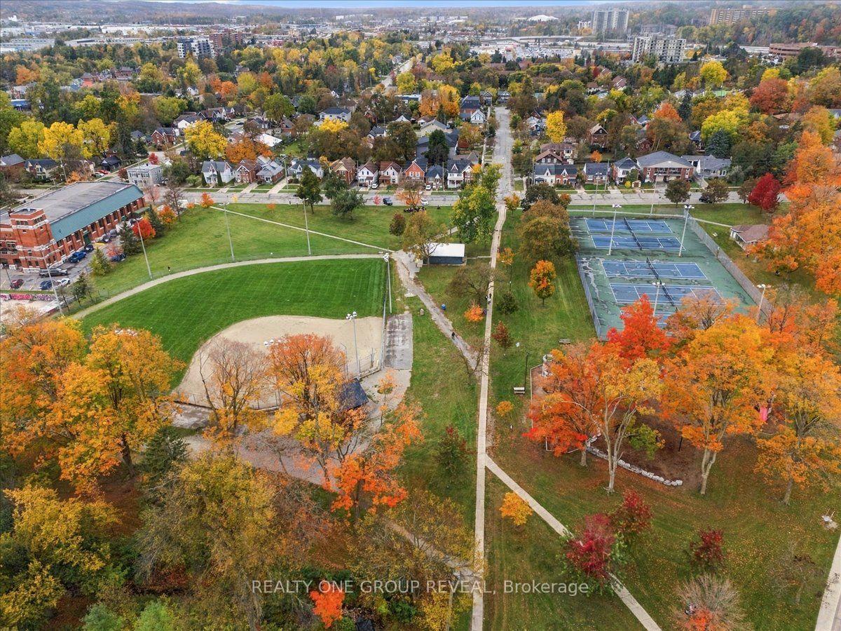 Photo 44 of 27 Ross Street, Barrie, City Centre — HOMEH