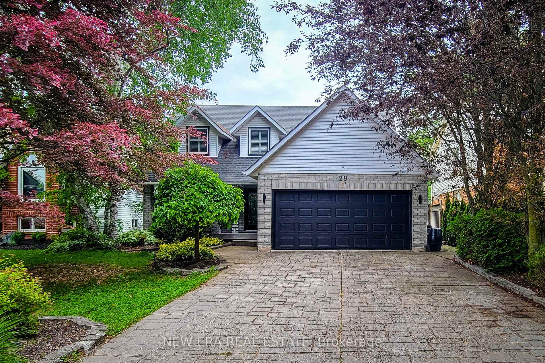 Photo of 29 Woodside Square