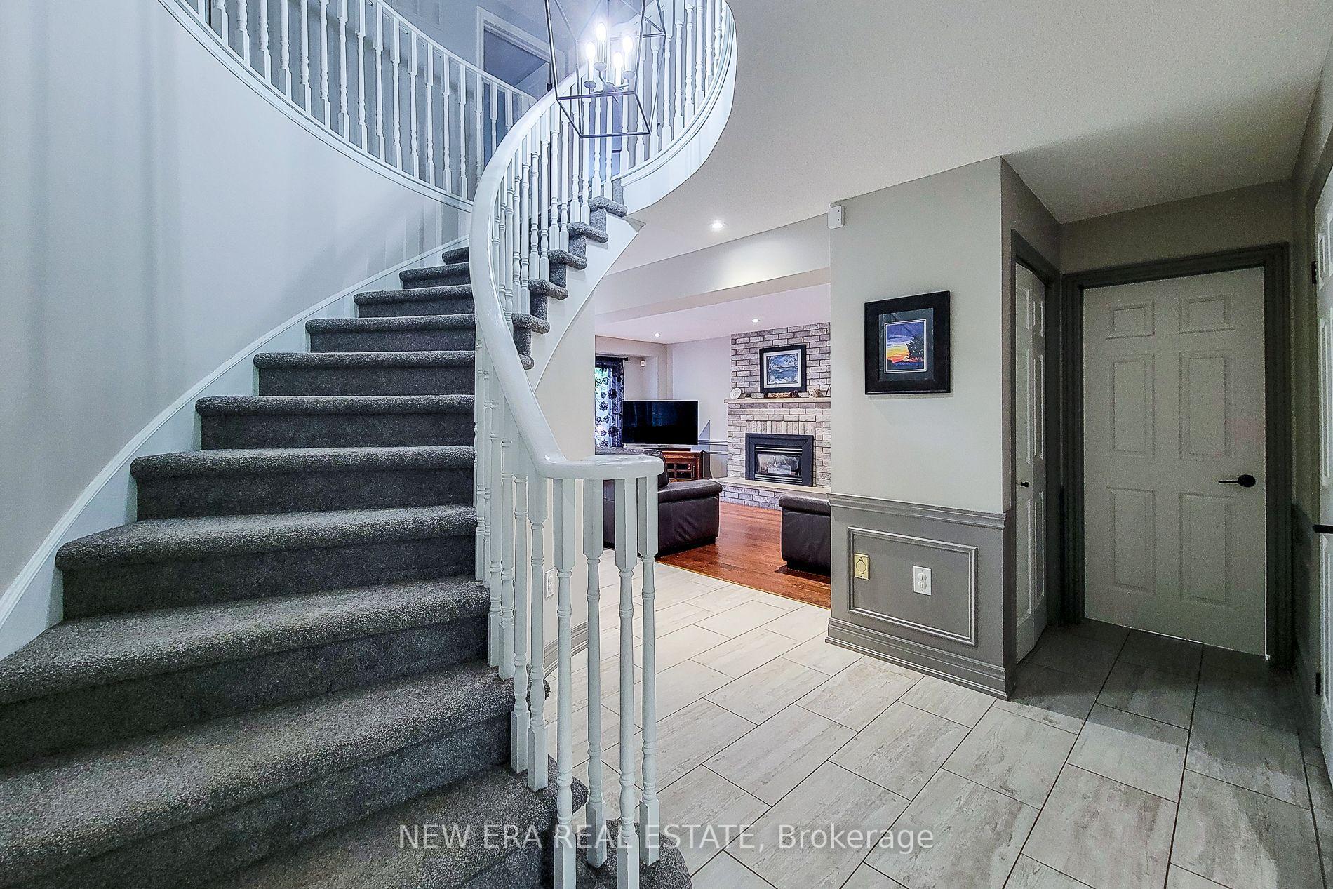 Photo 12 of 29 Woodside Square, Pelham, Fonthill — HOMEH