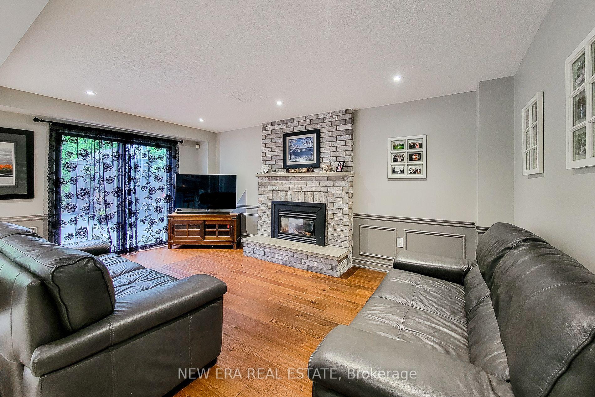 Photo 13 of 29 Woodside Square, Pelham, Fonthill — HOMEH