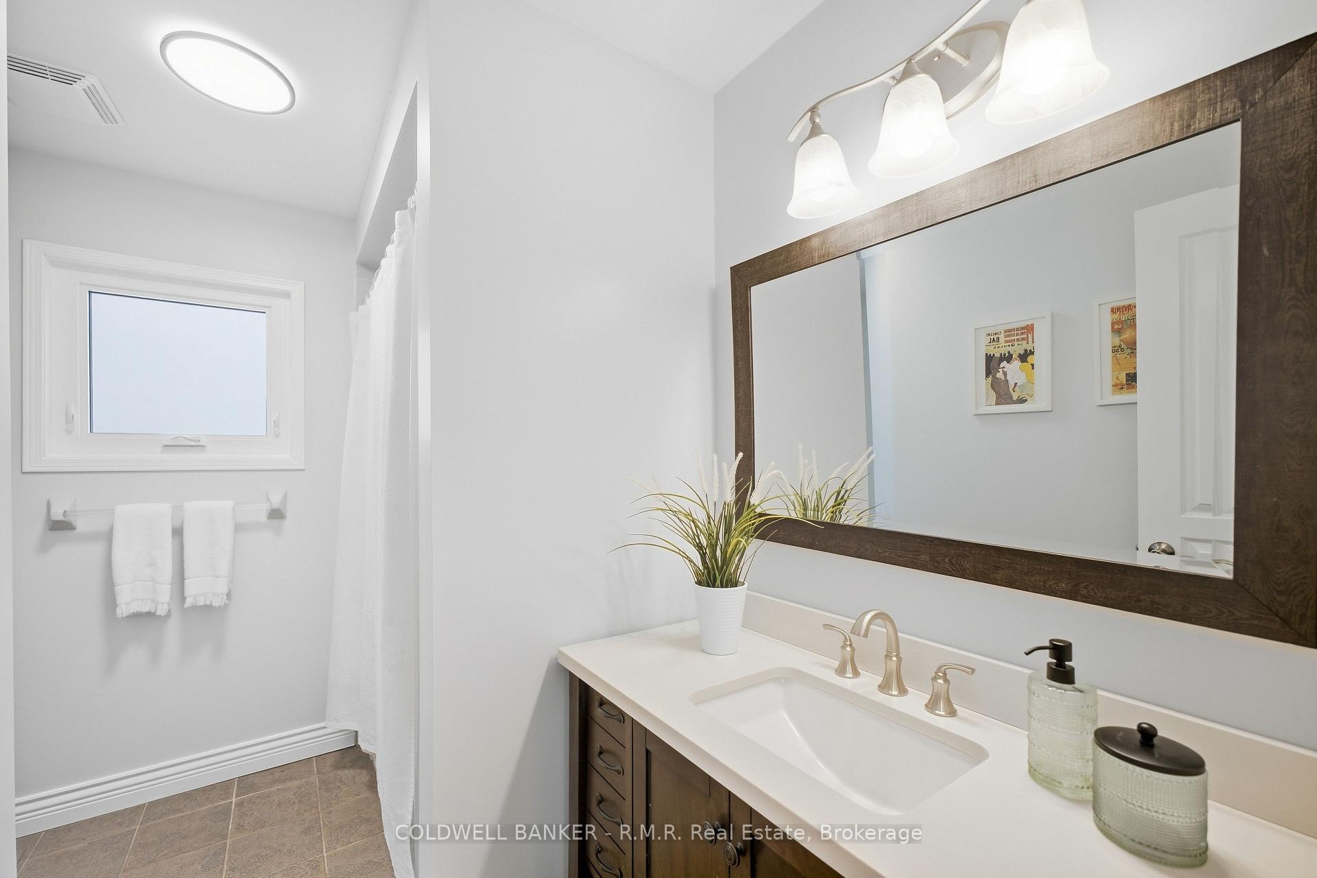 Photo 36 of 6 Merchants Avenue, Whitby, Williamsburg — HOMEH