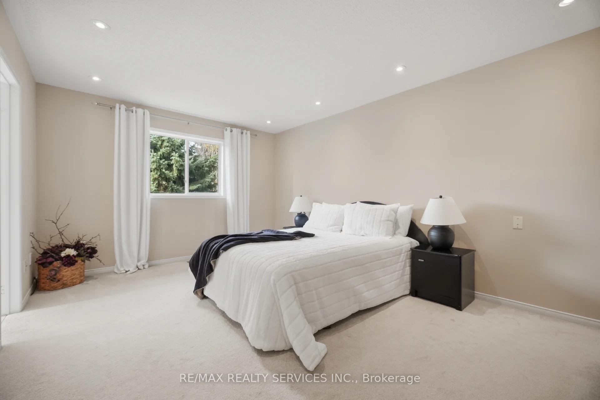 Photo 21 of 582 Plantation Gate, Newmarket, Summerhill Estates — HOMEH