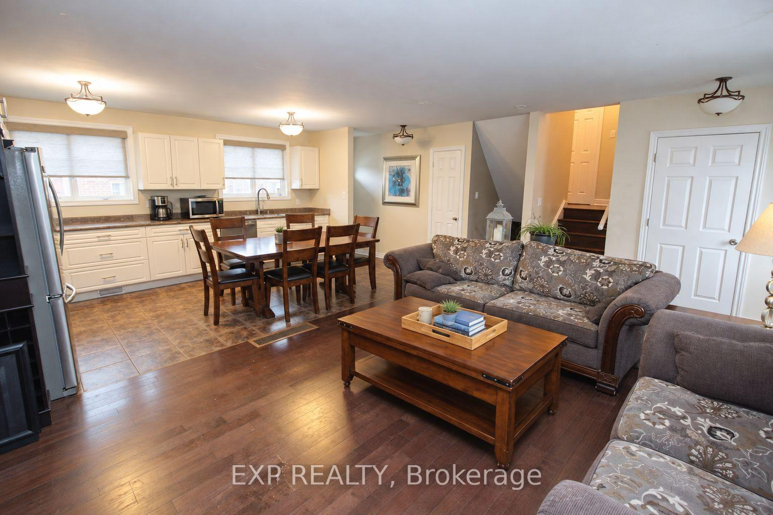 Photo 4 of 138 Baker Street, Kingston, Rideau — HOMEH