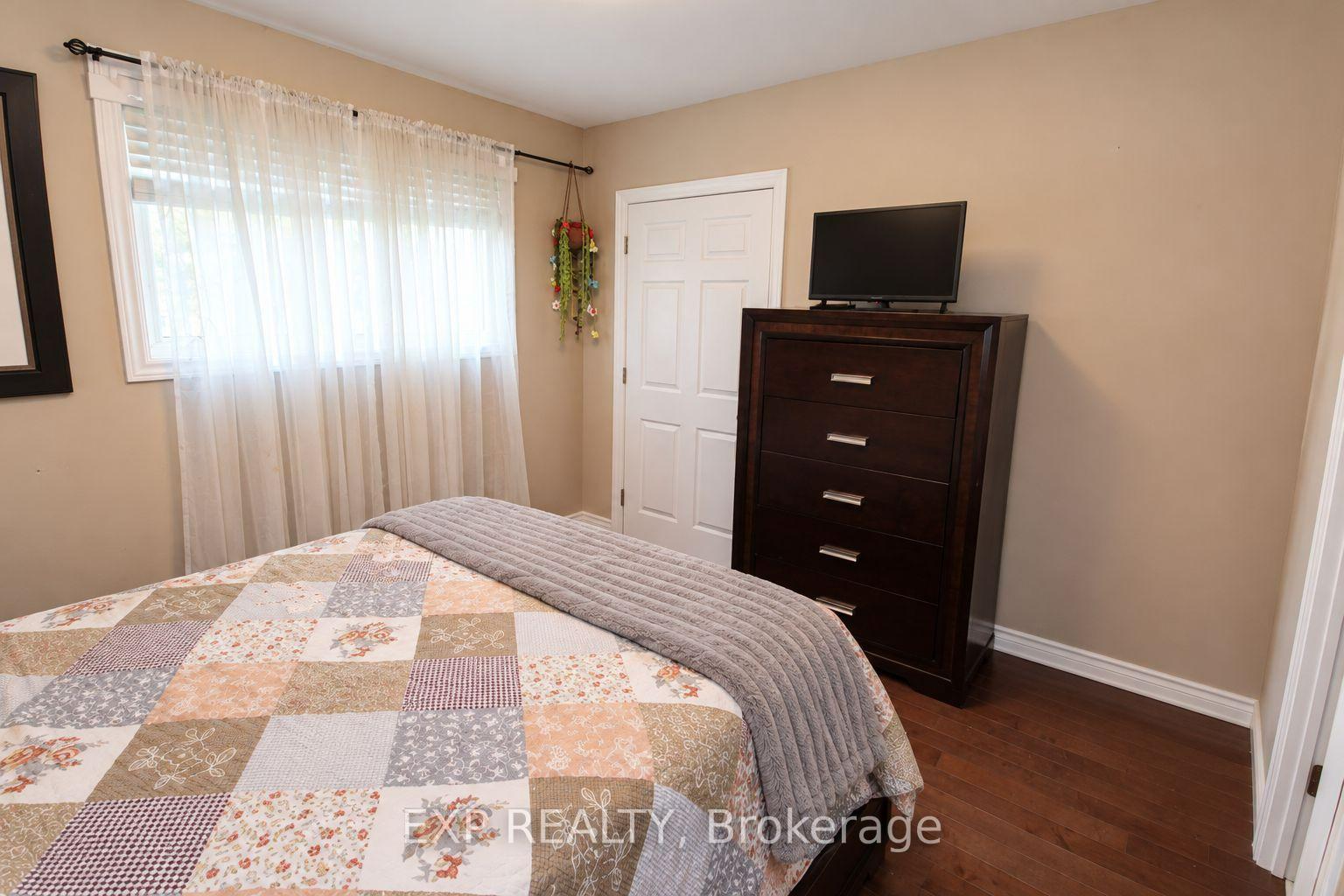 Photo 6 of 138 Baker Street, Kingston, Rideau — HOMEH