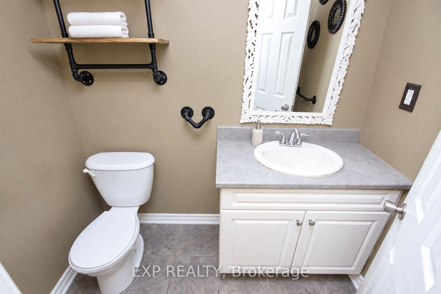 Photo 11 of 138 Baker Street, Kingston, Rideau — HOMEH