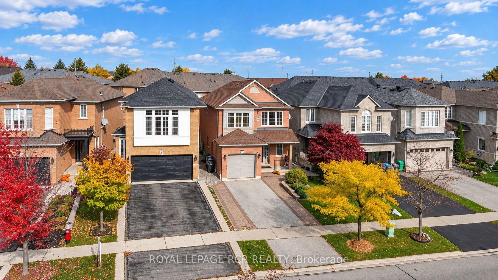 Photo 2 of 21 Cedargrove Road, Caledon, Bolton West — HOMEH