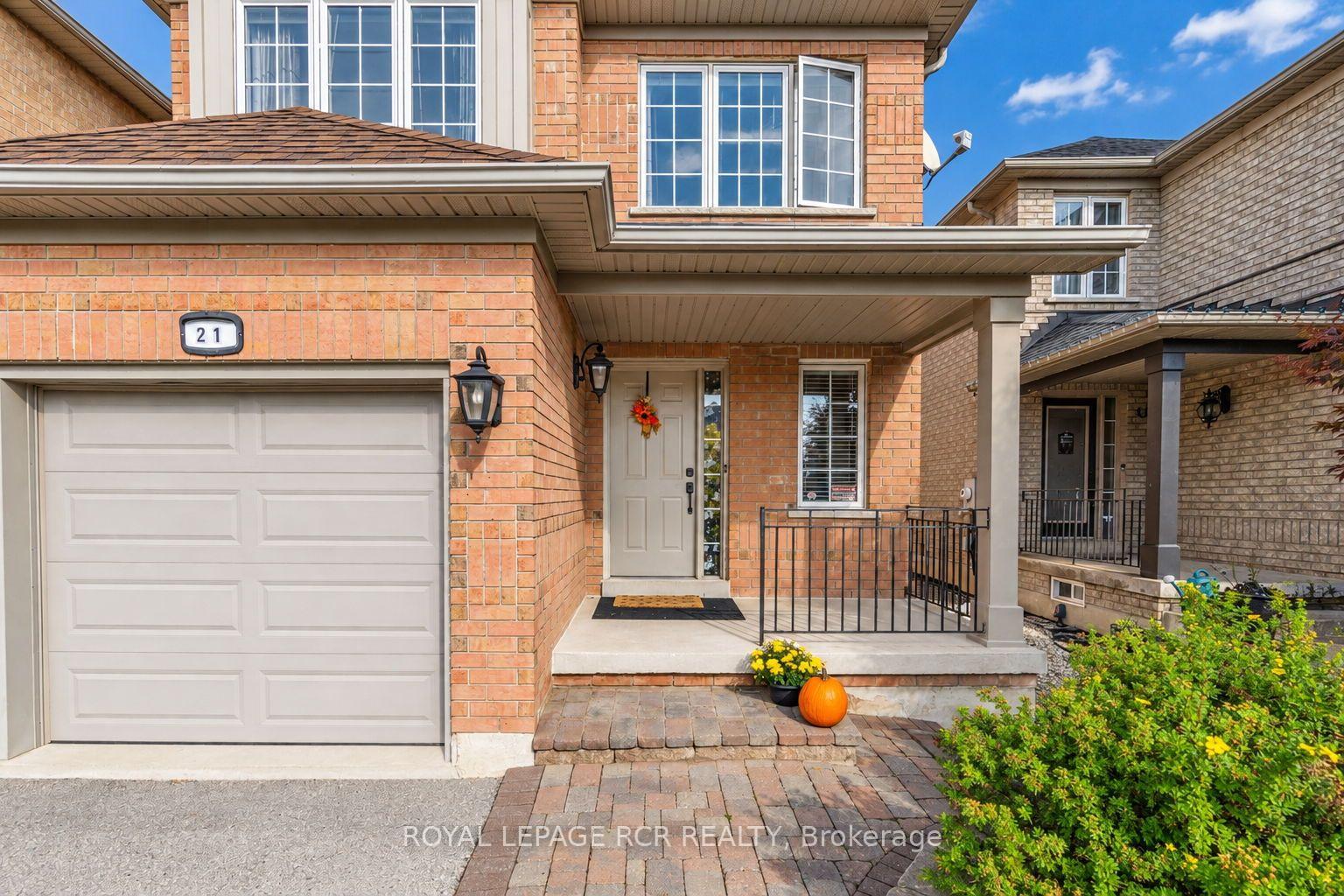 Photo 3 of 21 Cedargrove Road, Caledon, Bolton West — HOMEH
