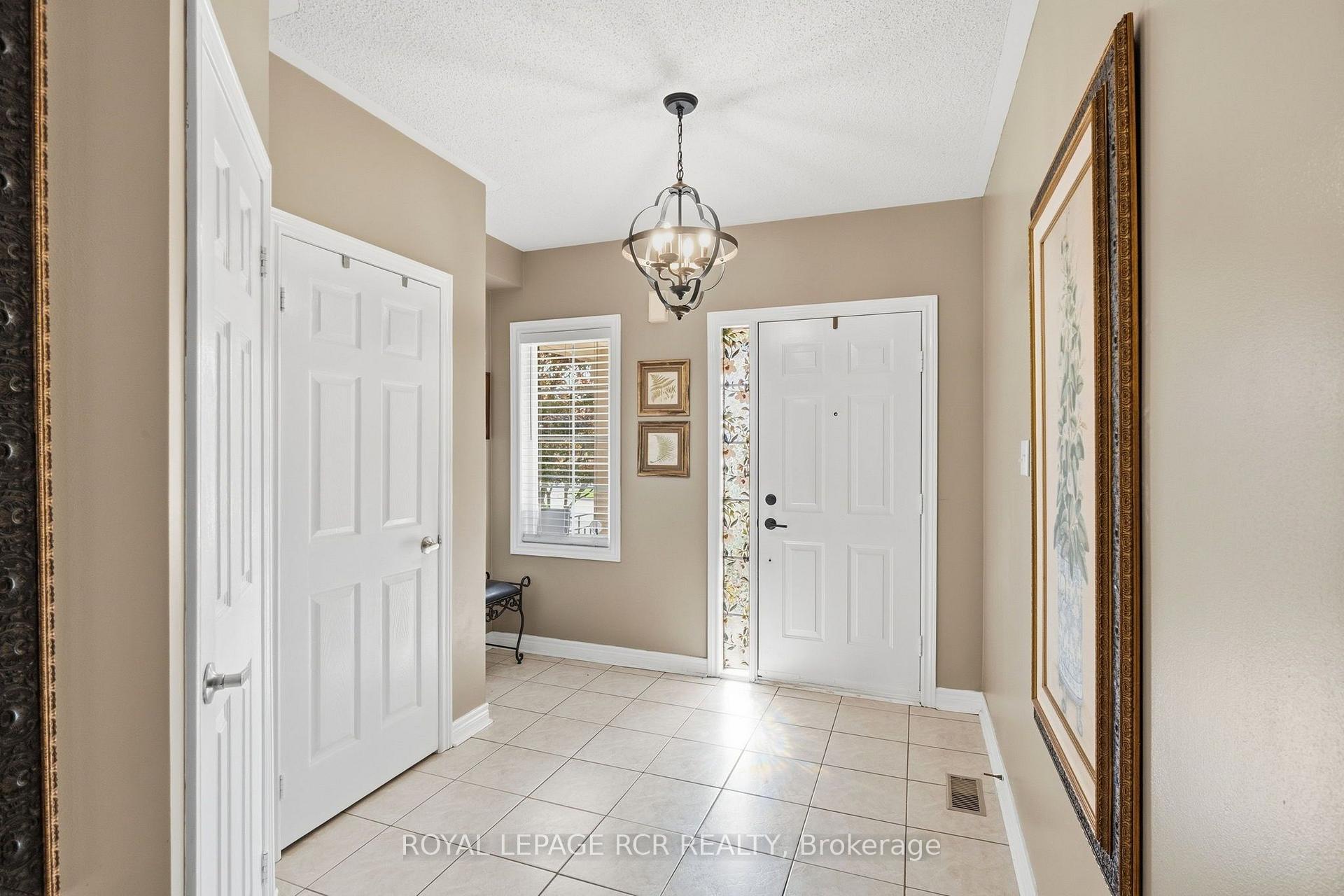 Photo 4 of 21 Cedargrove Road, Caledon, Bolton West — HOMEH