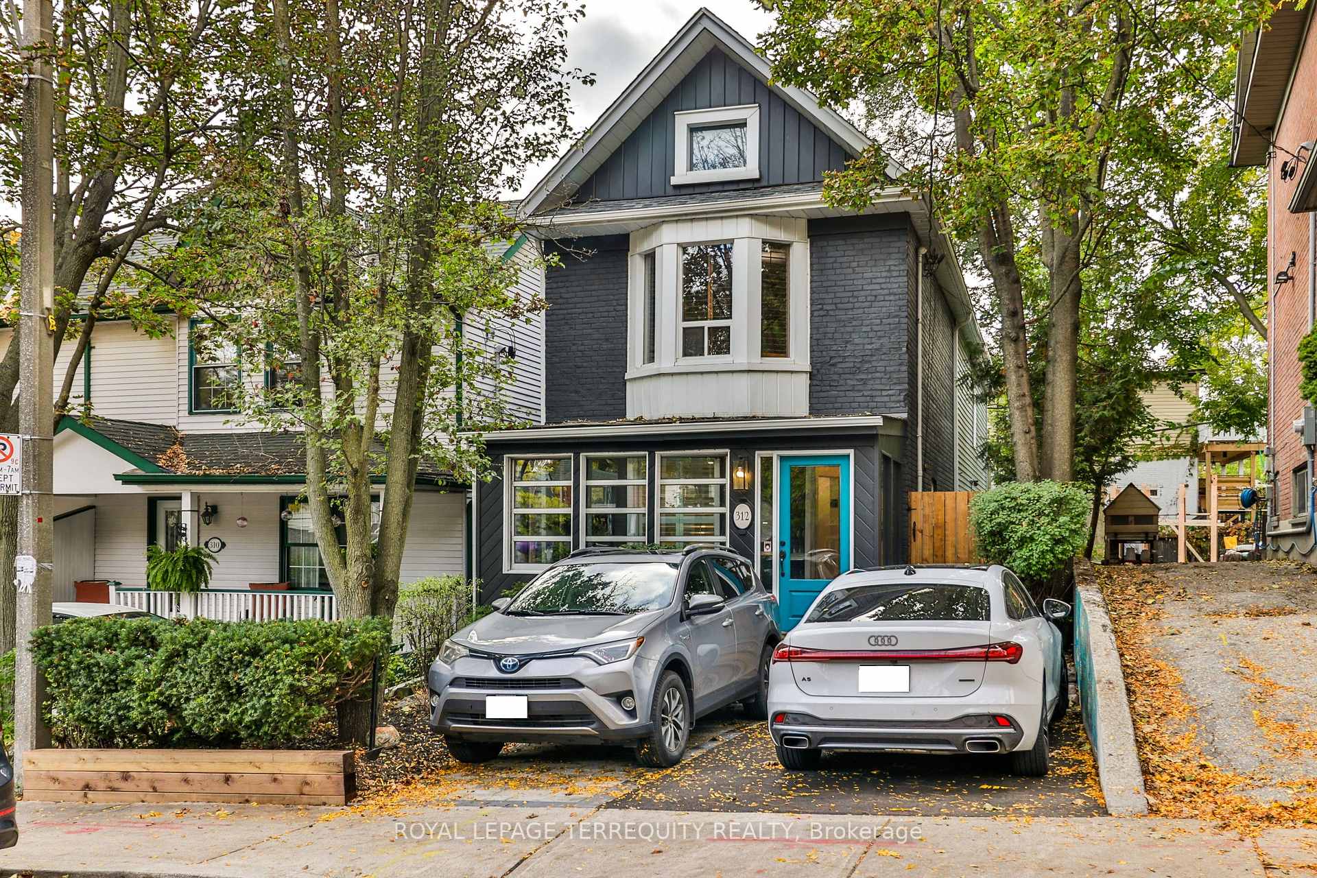 Photo 2 of 312 Kenilworth Avenue, Toronto, The Beaches — HOMEH