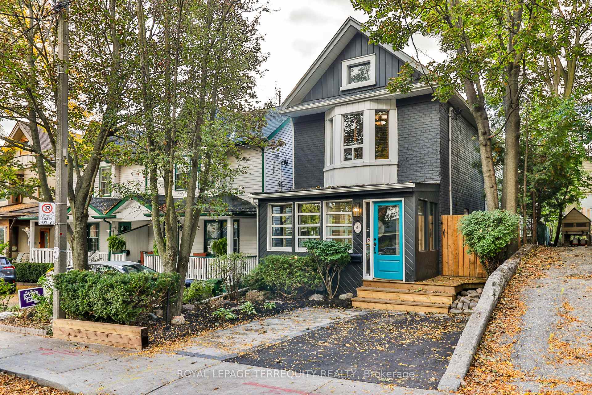 Photo 3 of 312 Kenilworth Avenue, Toronto, The Beaches — HOMEH