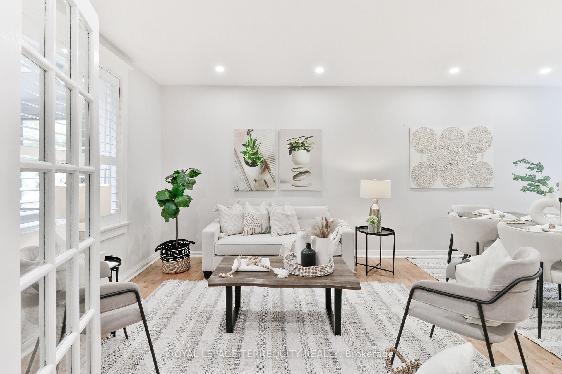 Photo 10 of 312 Kenilworth Avenue, Toronto, The Beaches — HOMEH