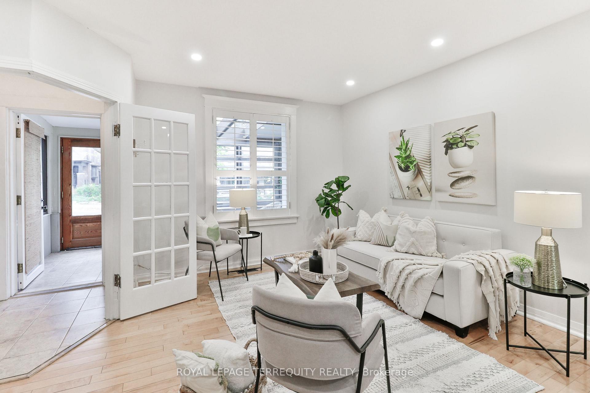 Photo 15 of 312 Kenilworth Avenue, Toronto, The Beaches — HOMEH