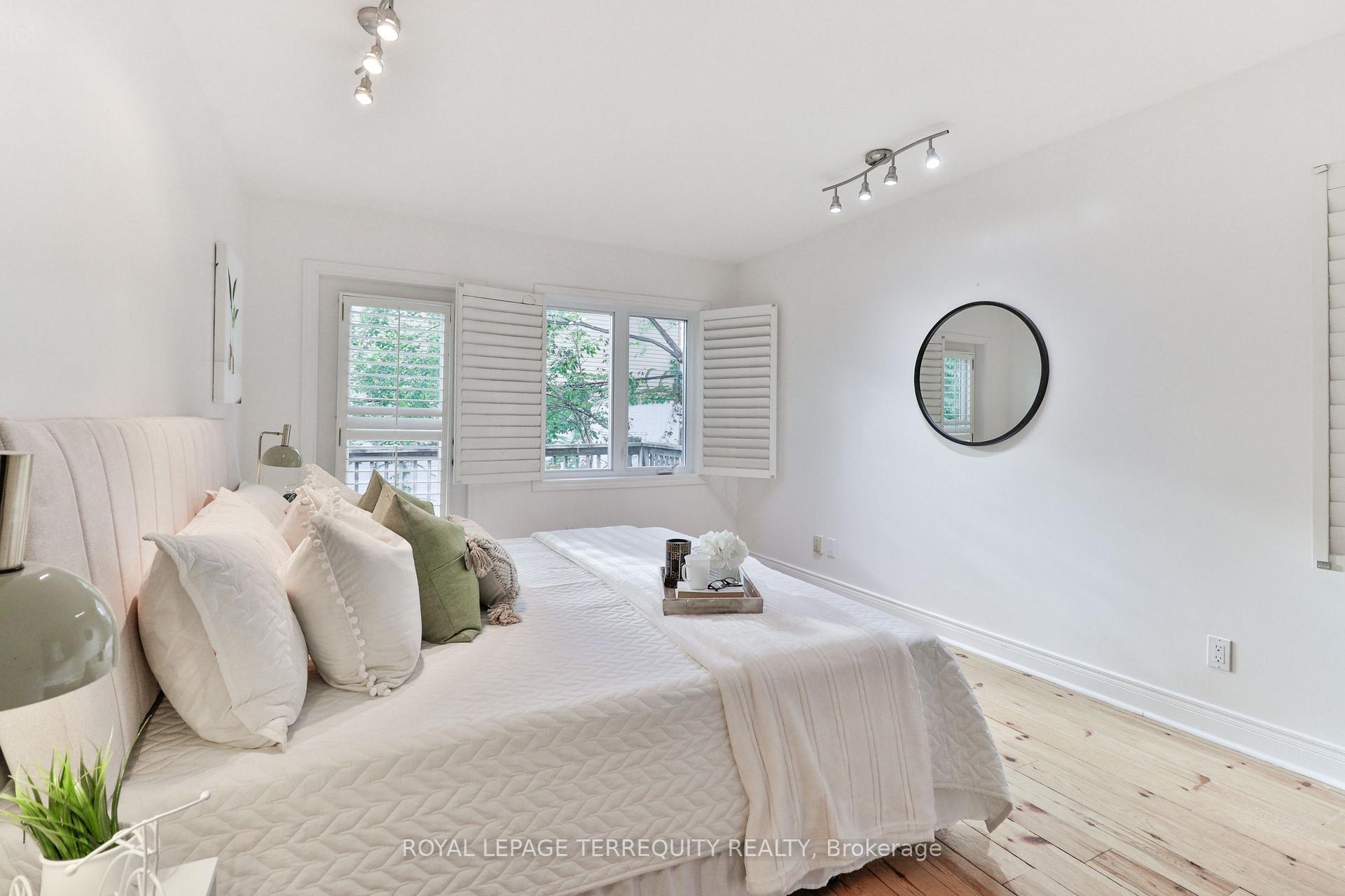 Photo 25 of 312 Kenilworth Avenue, Toronto, The Beaches — HOMEH