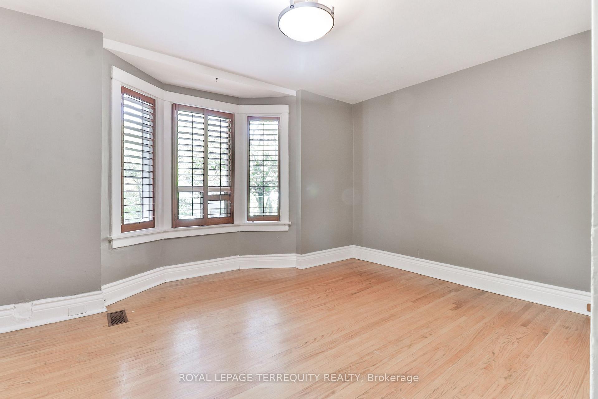 Photo 34 of 312 Kenilworth Avenue, Toronto, The Beaches — HOMEH