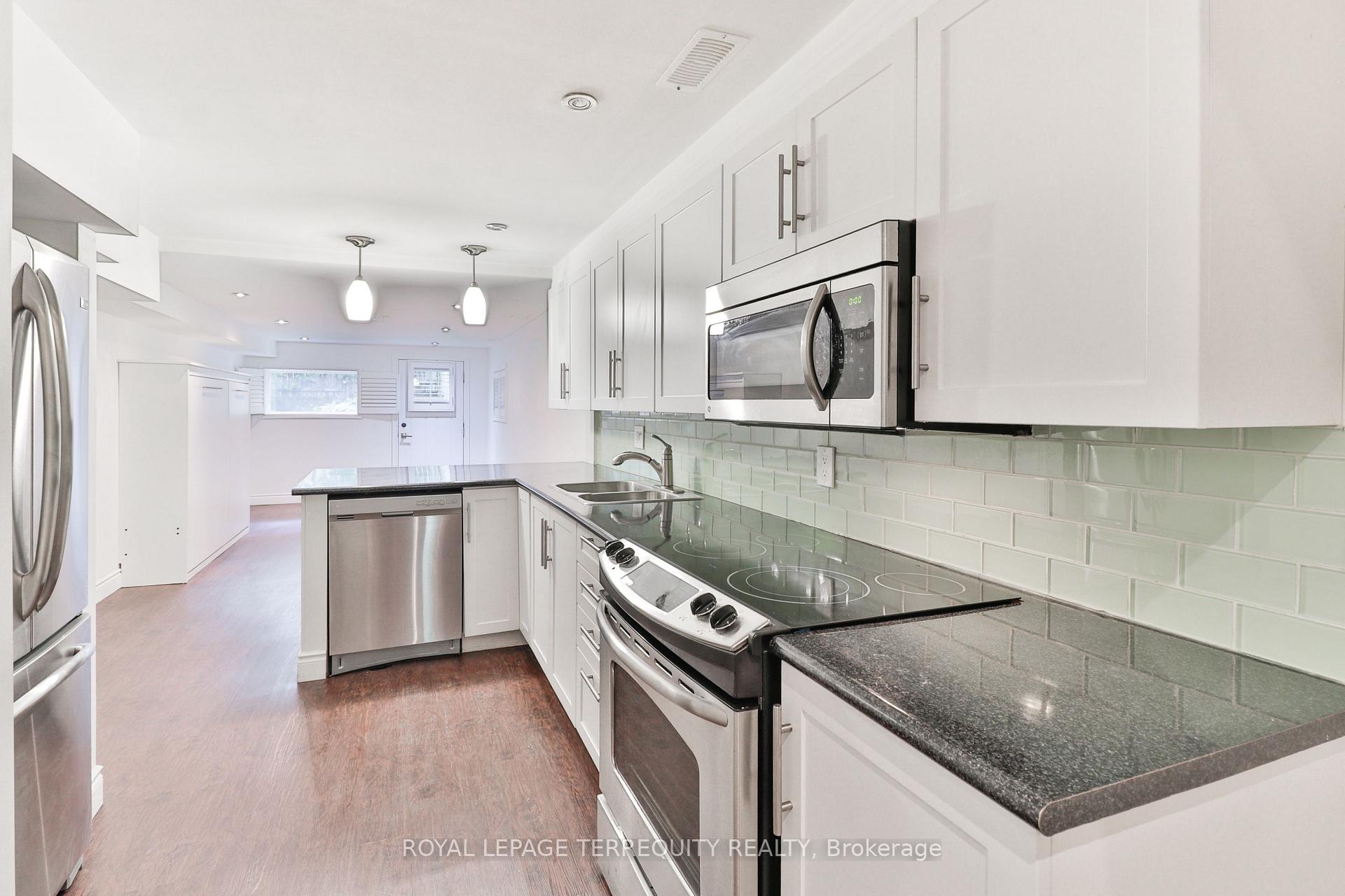 Photo 39 of 312 Kenilworth Avenue, Toronto, The Beaches — HOMEH