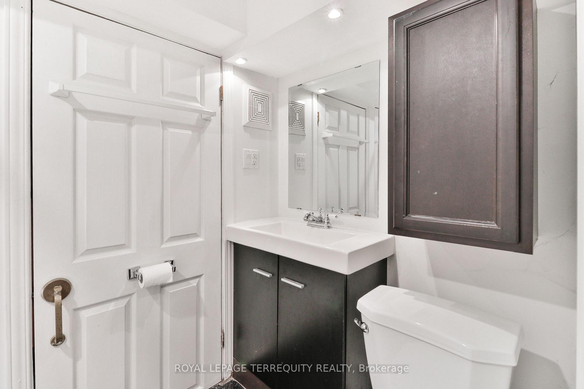 Photo 41 of 312 Kenilworth Avenue, Toronto, The Beaches — HOMEH