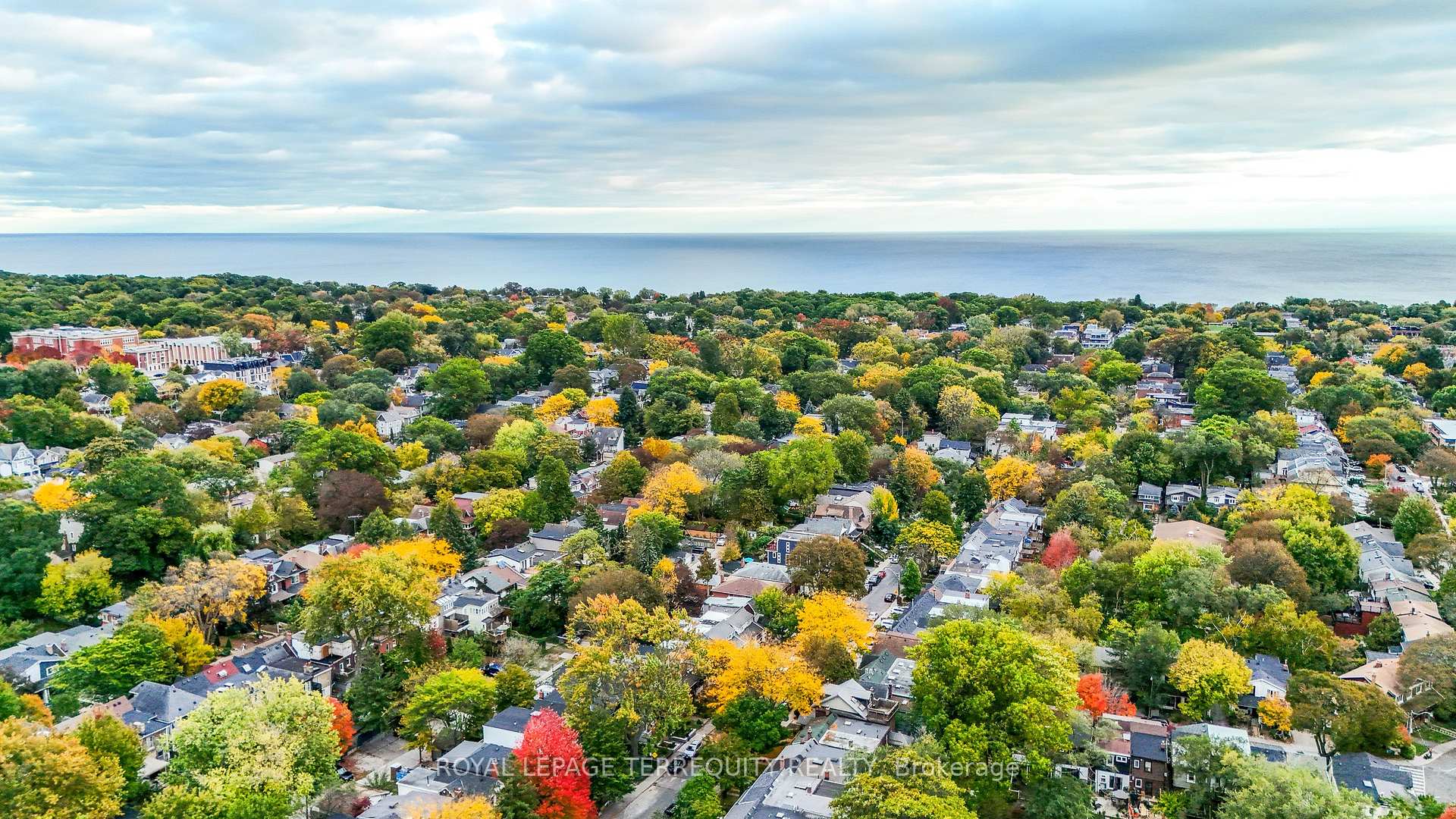Photo 43 of 312 Kenilworth Avenue, Toronto, The Beaches — HOMEH