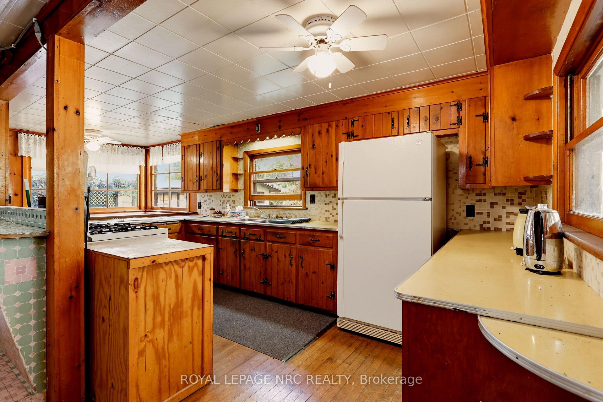 Photo 8 of 3052 Maple Avenue, Fort Erie, Ridgeway — HOMEH