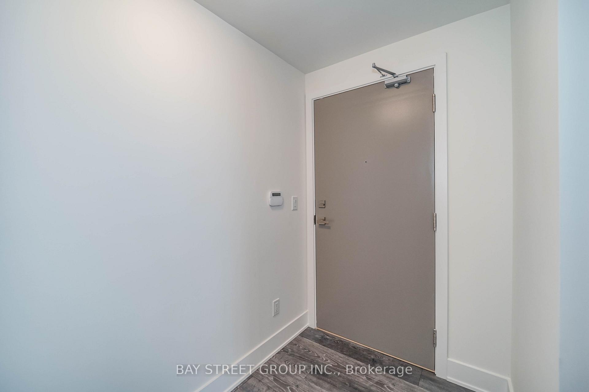 Photo 5 of Unit 2016, 188 Fairview Mall Drive, North York, Don Valley Village — HOMEH