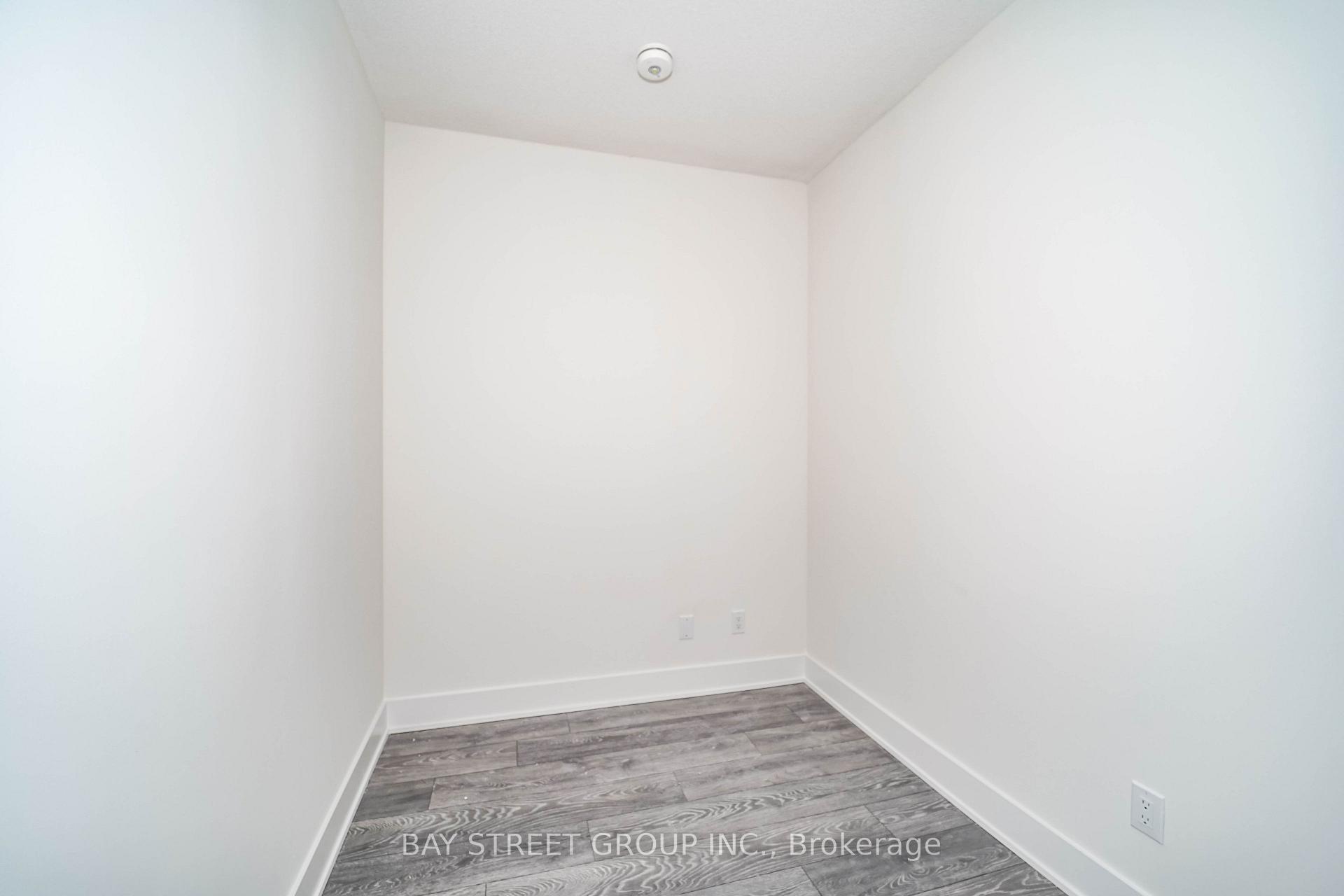 Photo 6 of Unit 2016, 188 Fairview Mall Drive, North York, Don Valley Village — HOMEH