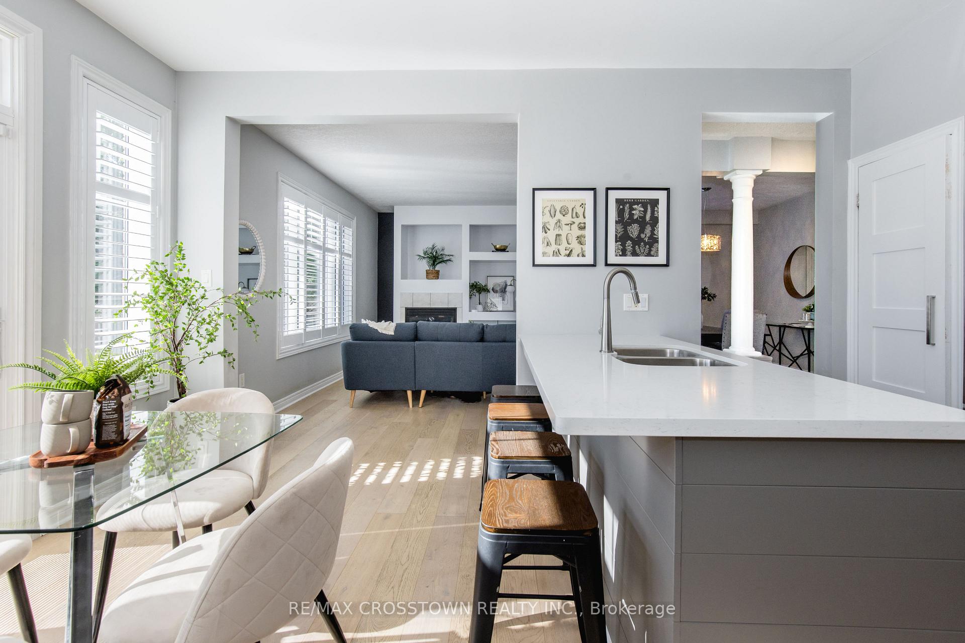 Photo 12 of 62 Windsor Crescent, Barrie, Innis-Shore — HOMEH