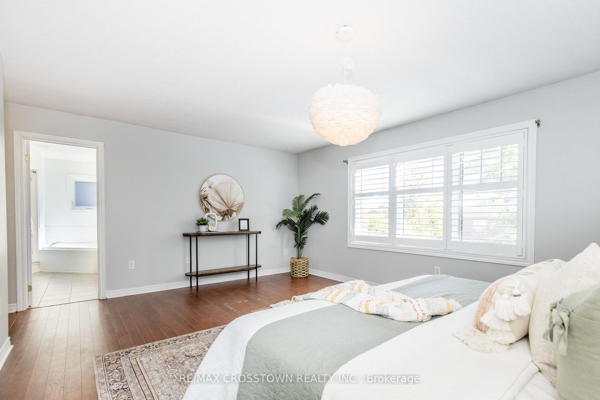 Photo 24 of 62 Windsor Crescent, Barrie, Innis-Shore — HOMEH