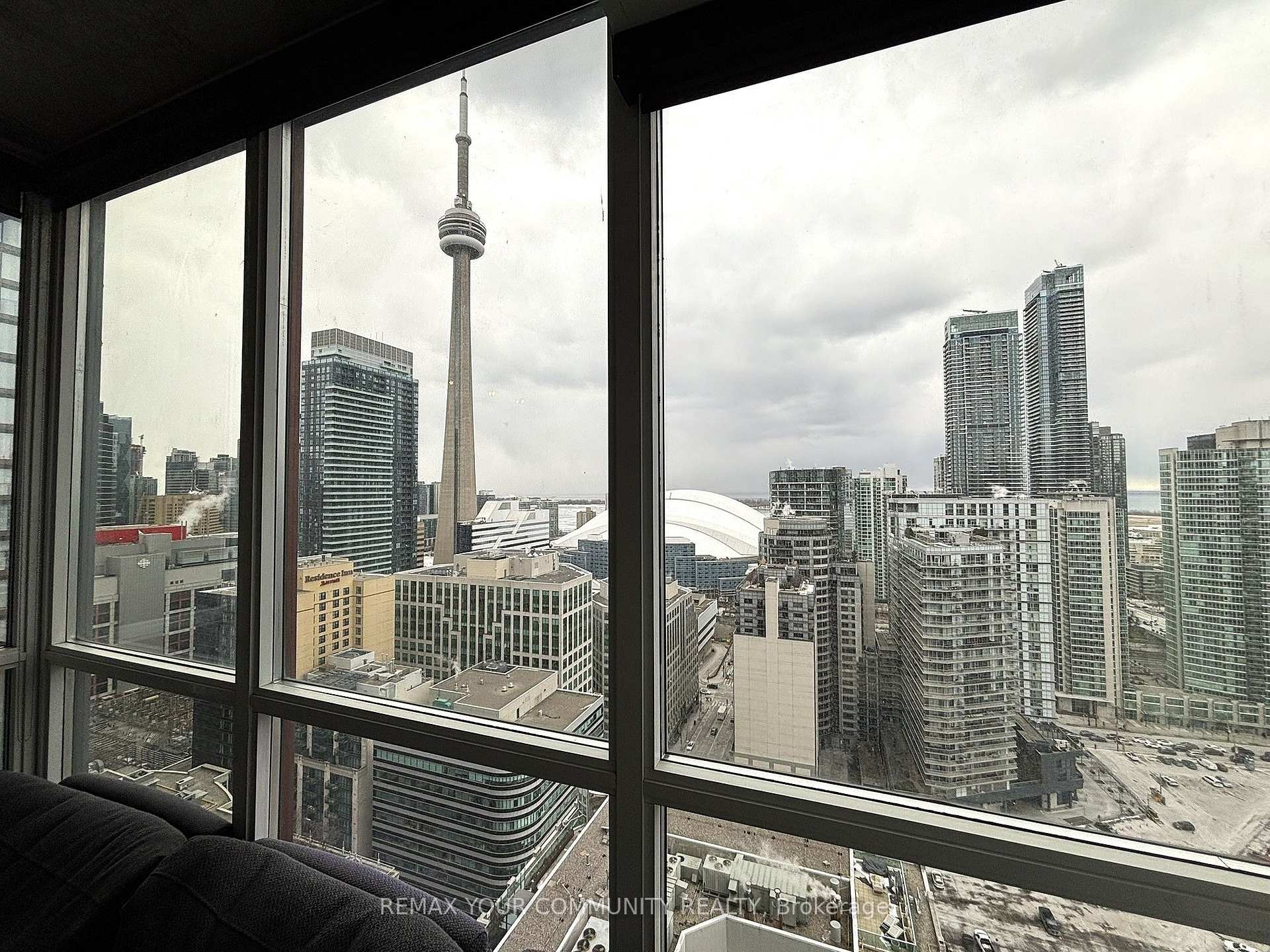 Photo 2 of Unit U2707, 88 Blue Jays Way, Toronto, Waterfront Communities — HOMEH
