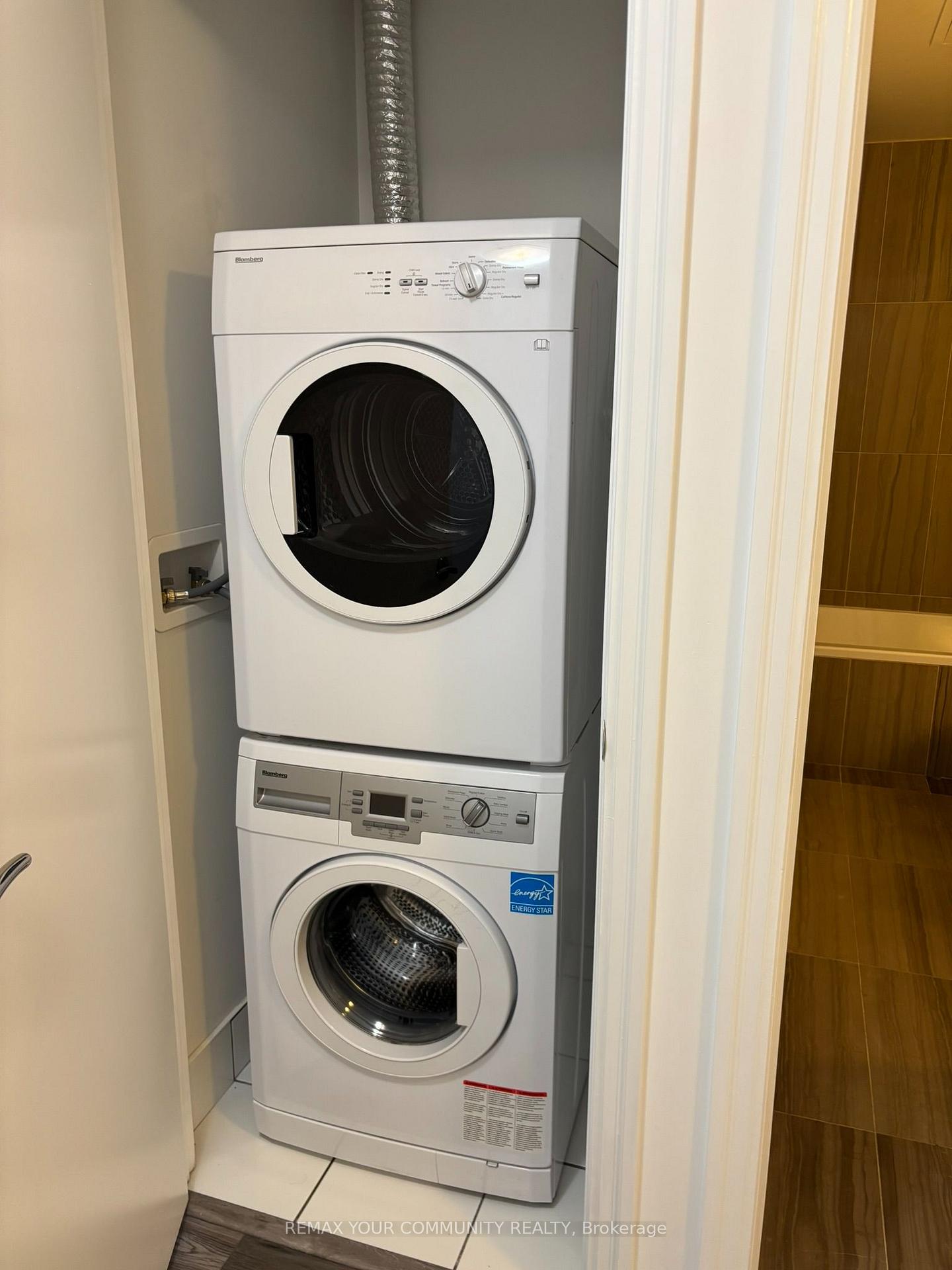 Photo 12 of Unit U2707, 88 Blue Jays Way, Toronto, Waterfront Communities — HOMEH