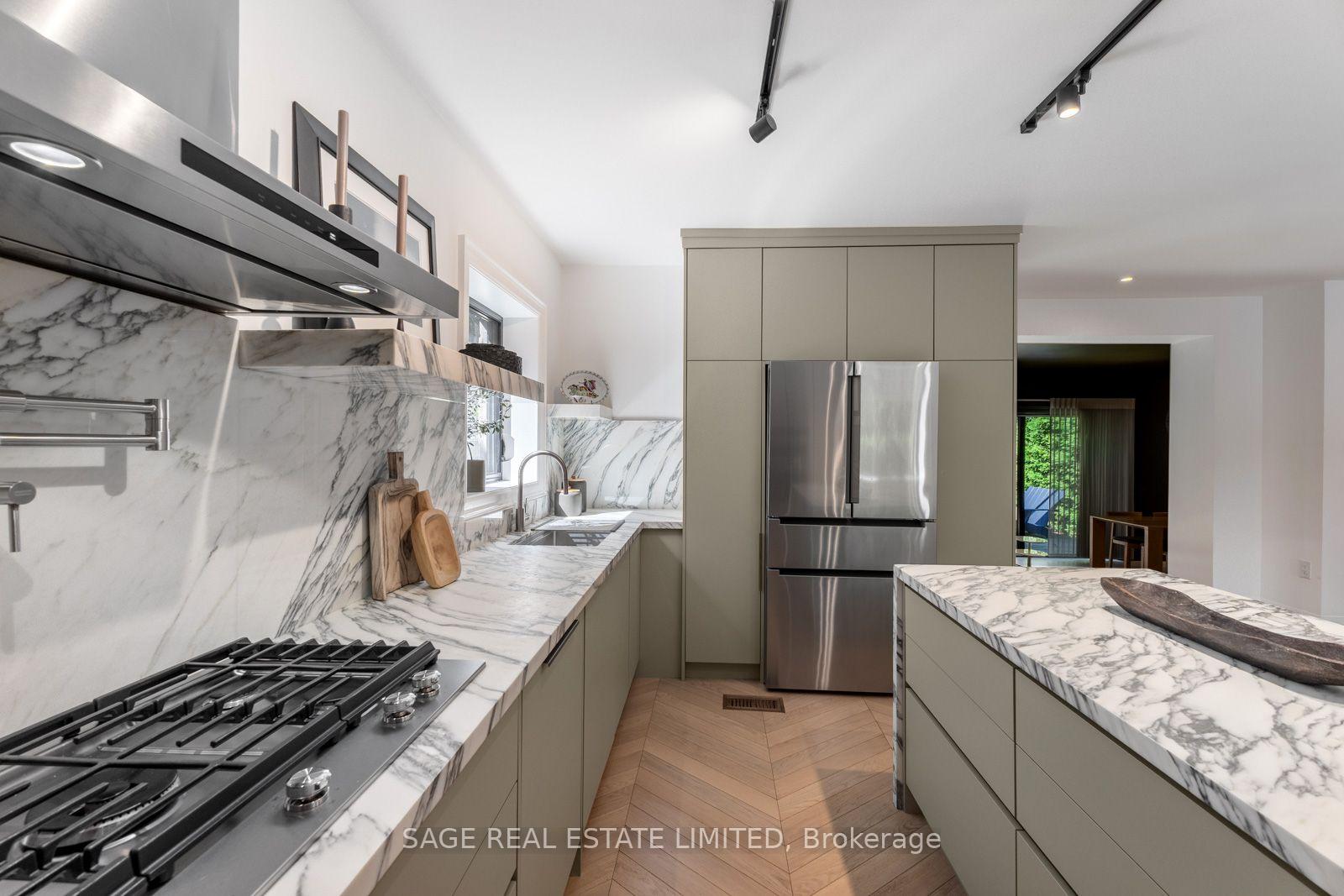 Photo 15 of 6 Westrose Avenue, Etobicoke, Kingsway South — HOMEH