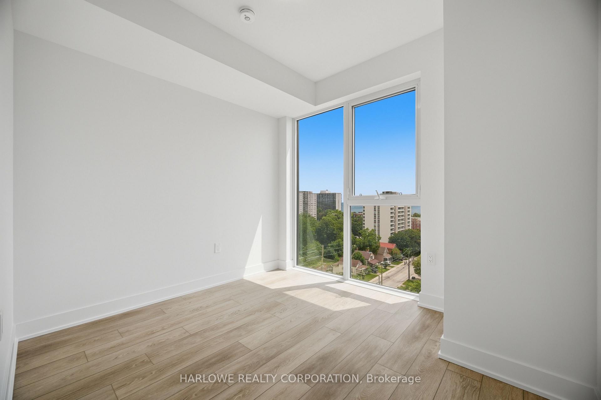 Photo 7 of Unit 907, 2088 James Street, Burlington, Brant — HOMEH