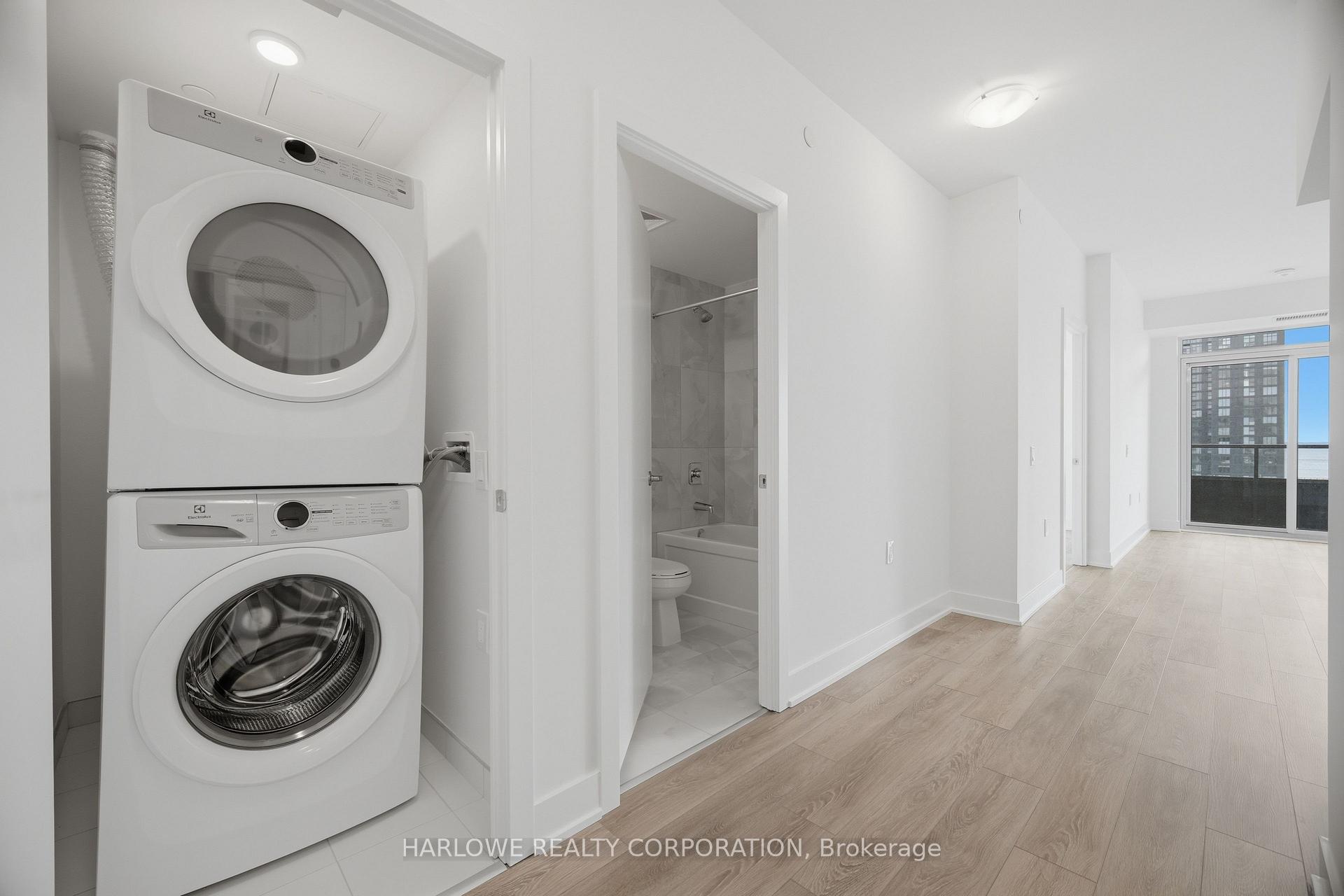 Photo 13 of Unit 907, 2088 James Street, Burlington, Brant — HOMEH