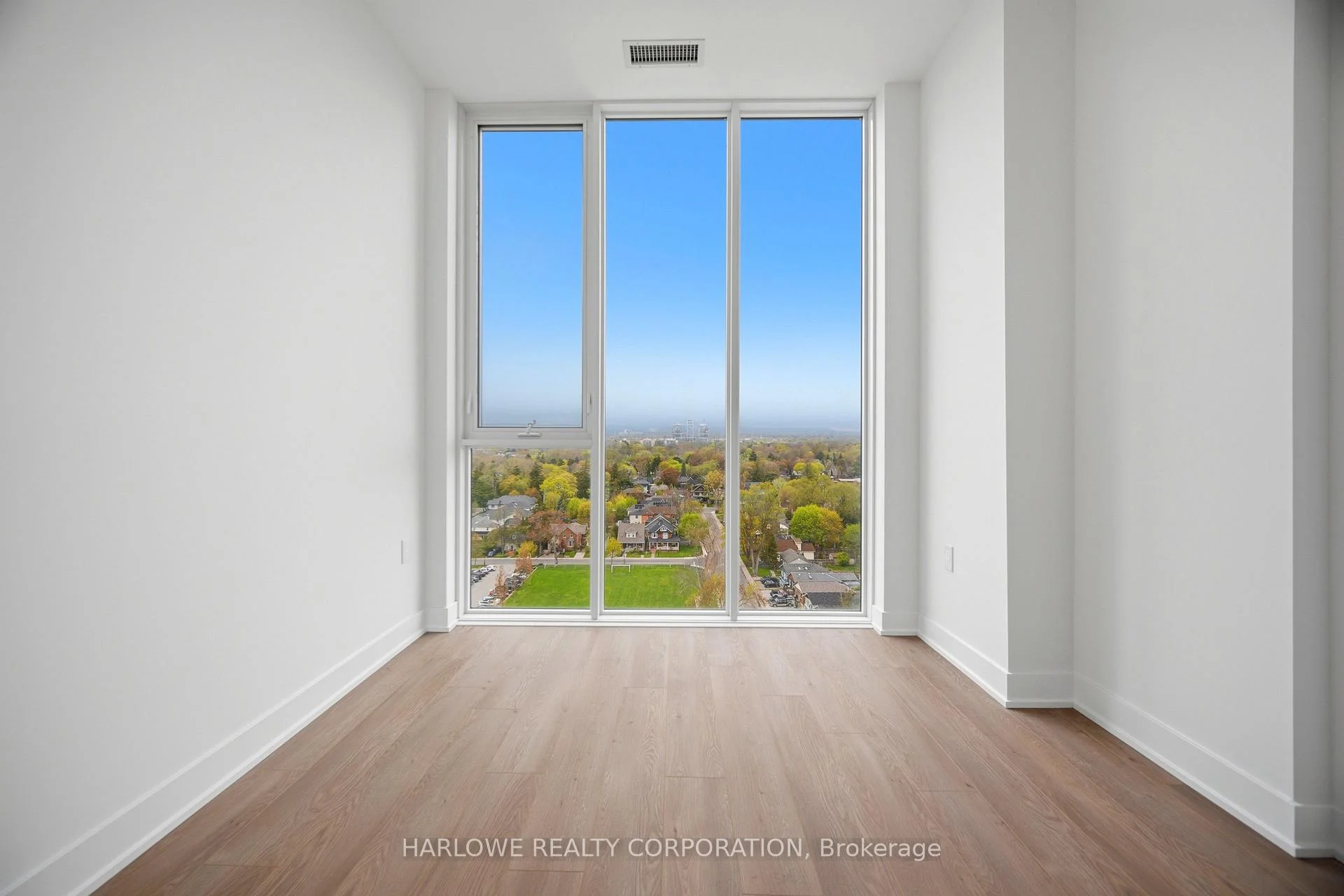 Photo 8 of Unit 907, 2088 James Street, Burlington, Brant — HOMEH