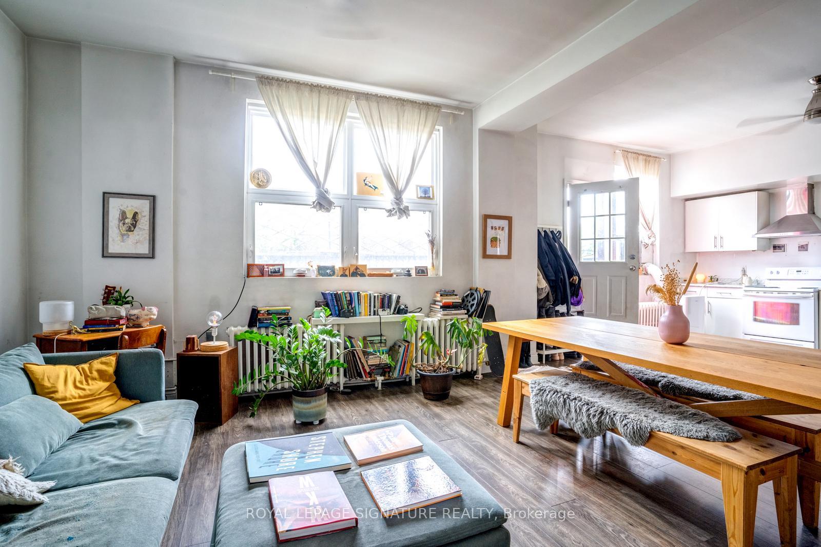 Photo 2 of Unit Upper/Rear, 926 King Street, Toronto, Niagara — HOMEH